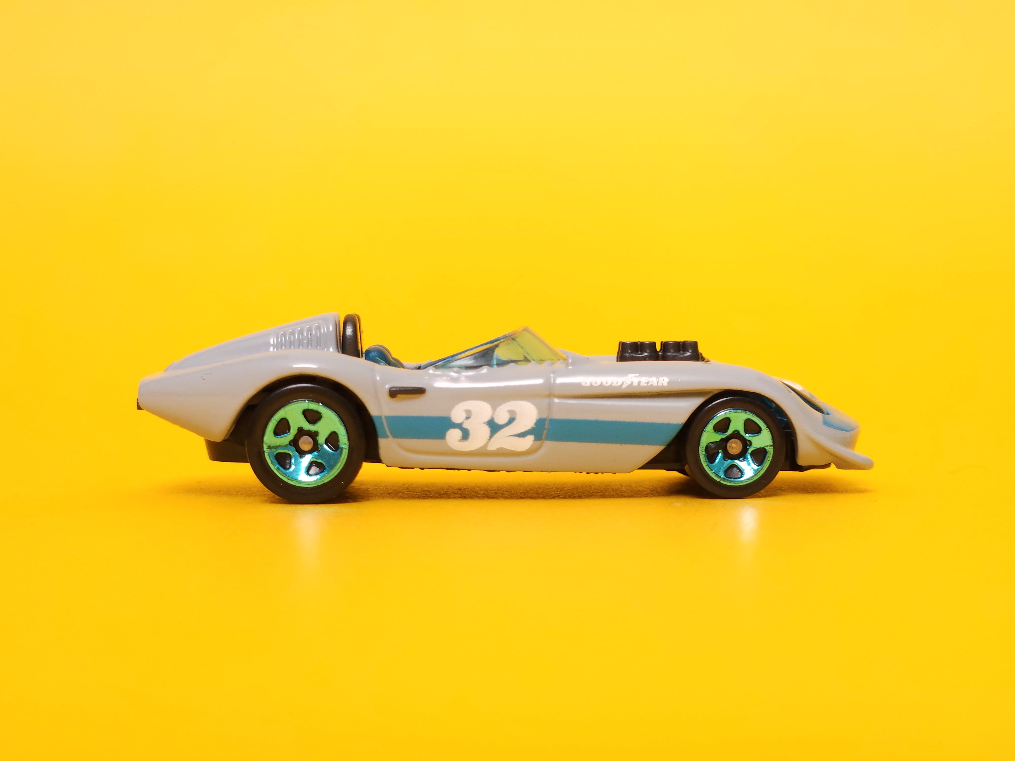 Glory Chaser: Light gray – 2024 Mattel Hot Wheels Basic