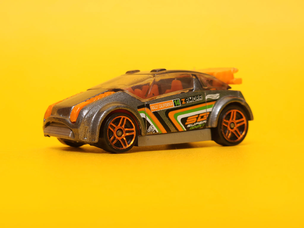 Super Gnat: Metallic Grey – 2011 Mattel Hot Wheels Basic