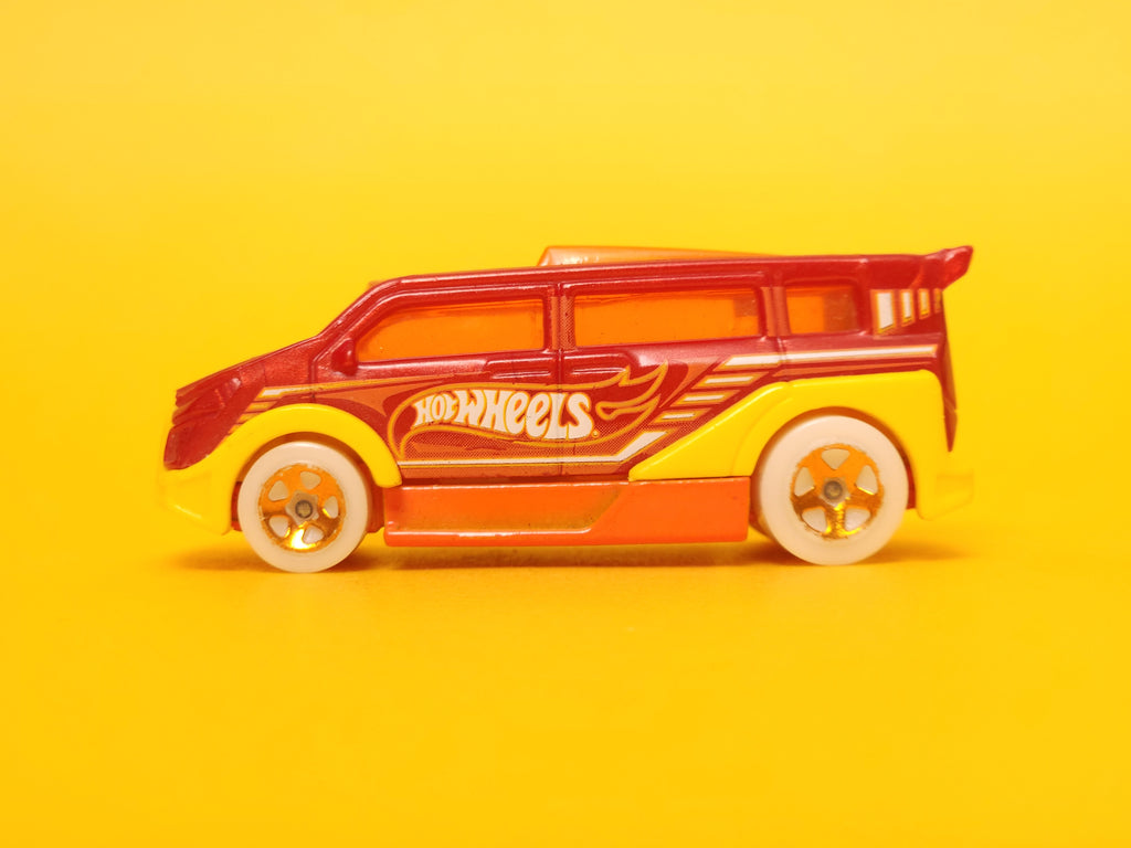 Speedbox: Burnt Orange – 2015 Mattel Hot Wheels Basic