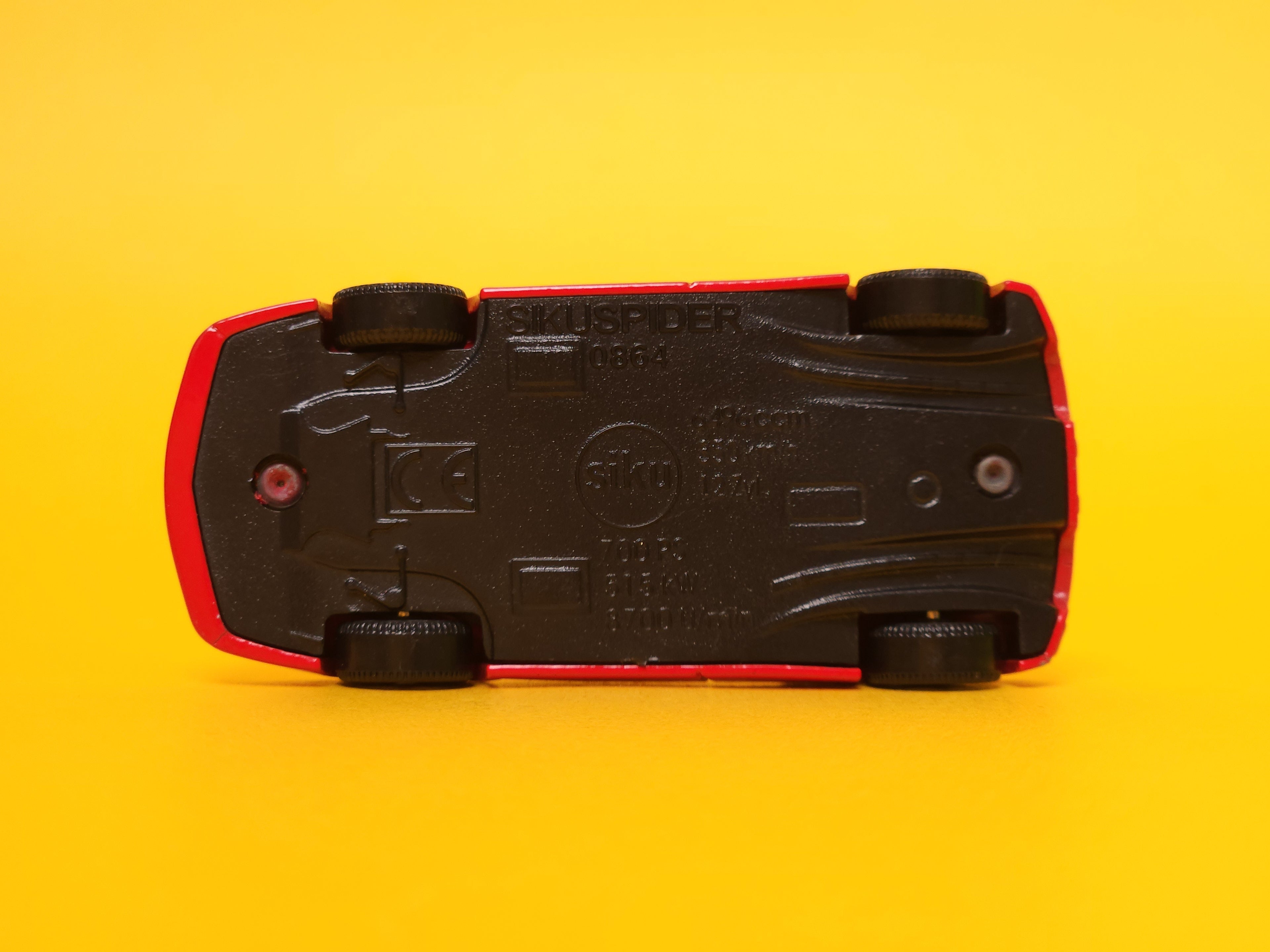 Spider: Red – Siku