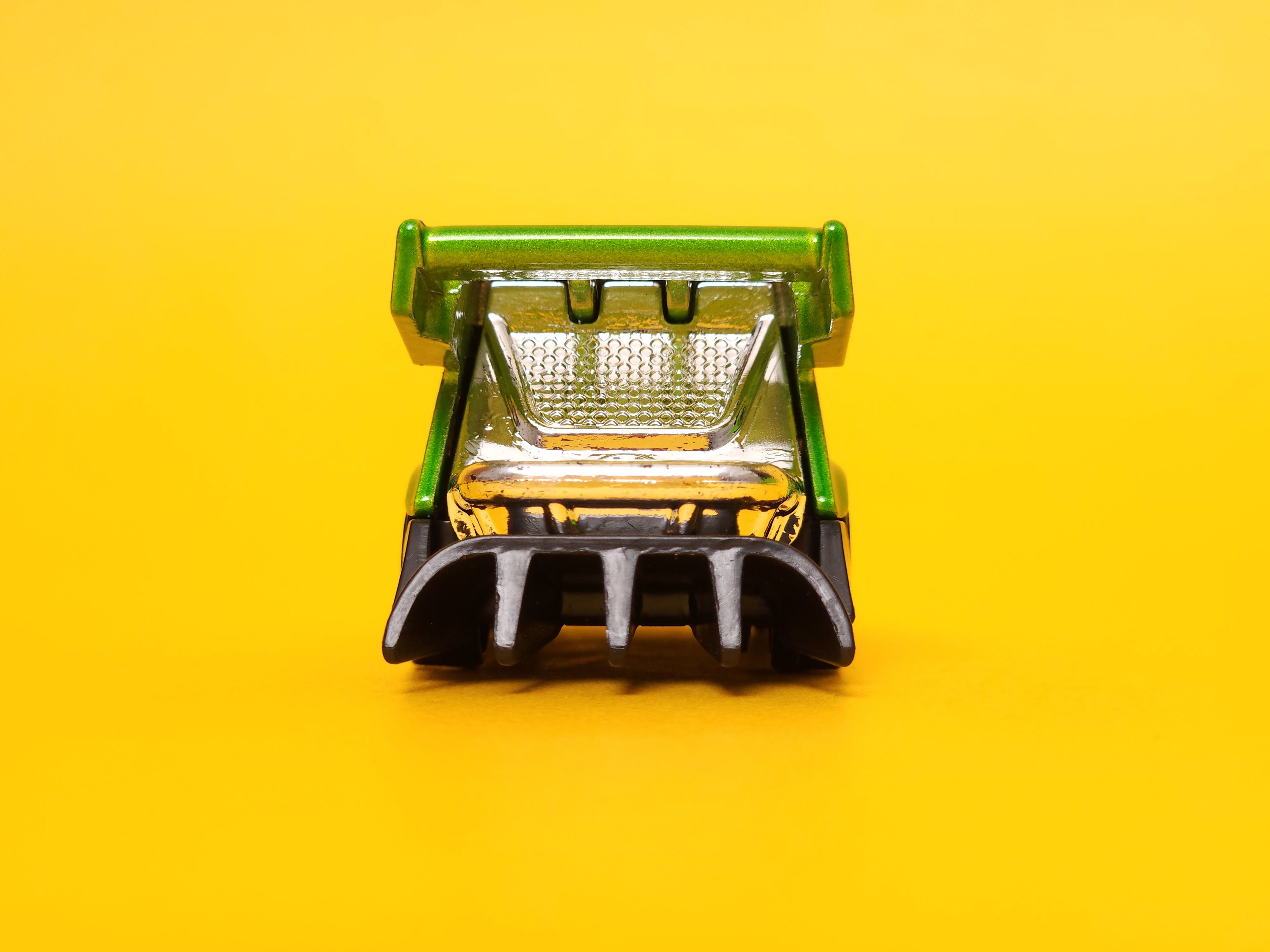 Rink Racer: Metalflake green – 2024 Mattel Hot Wheels Basic 1st Edition