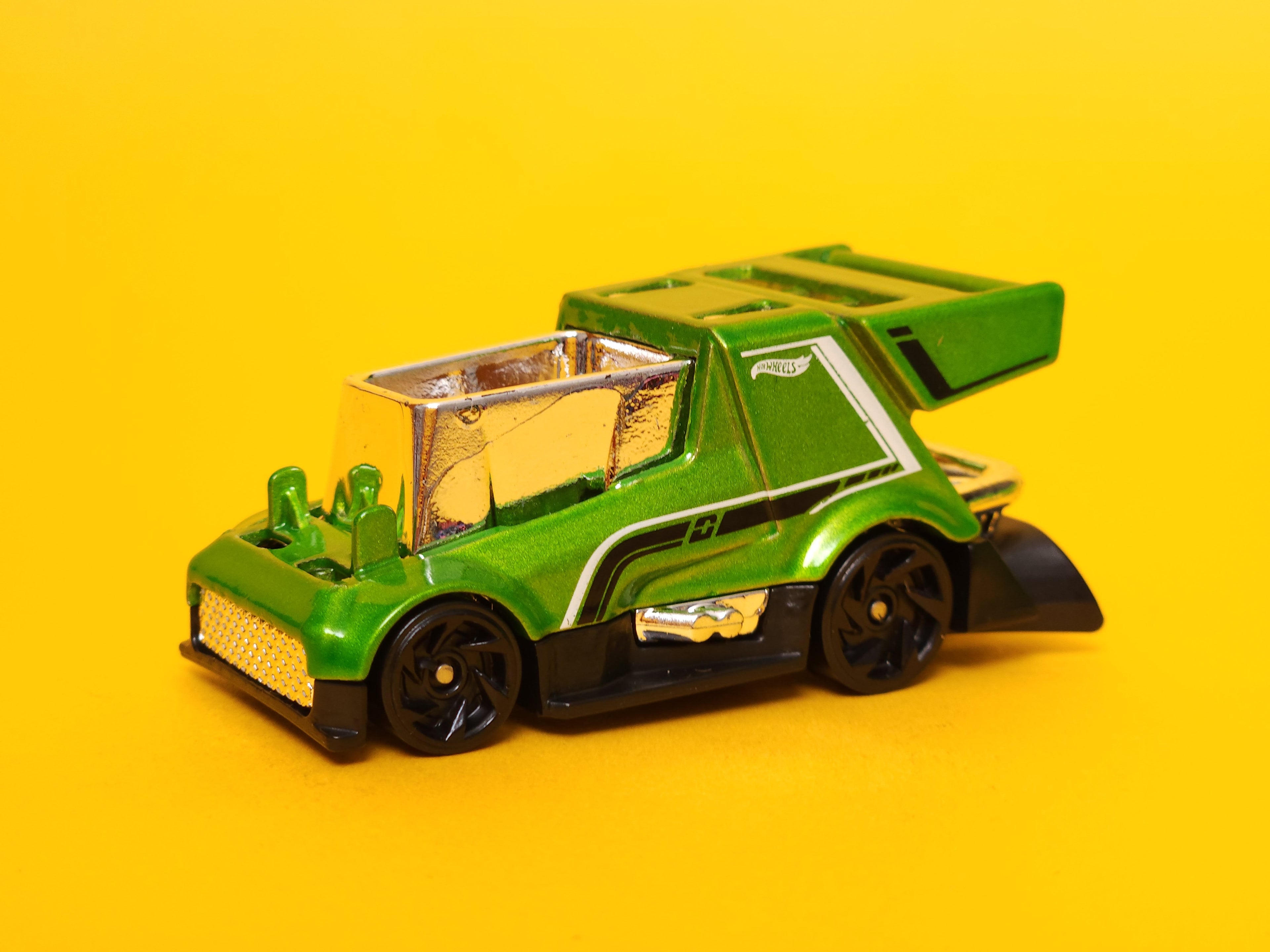 Rink Racer: Metalflake green – 2024 Mattel Hot Wheels Basic 1st Edition