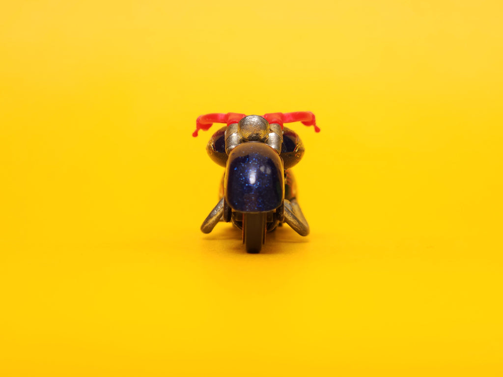 W-Oozie: Metalflake Dark Blue – 2006 Mattel Hot Wheels Basic