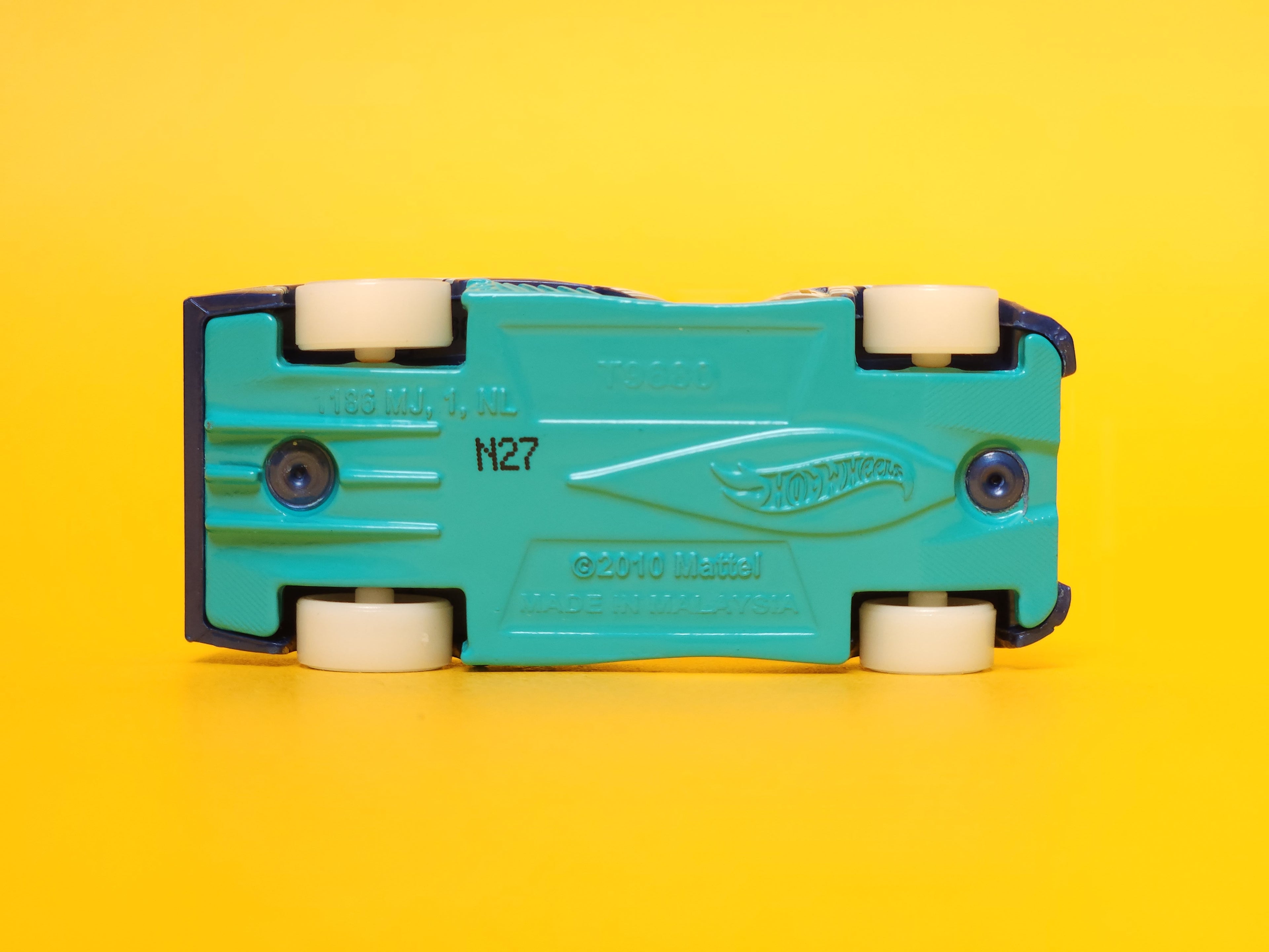 24 Ours: Dark Blue – 2017 Mattel Hot Wheels Basic