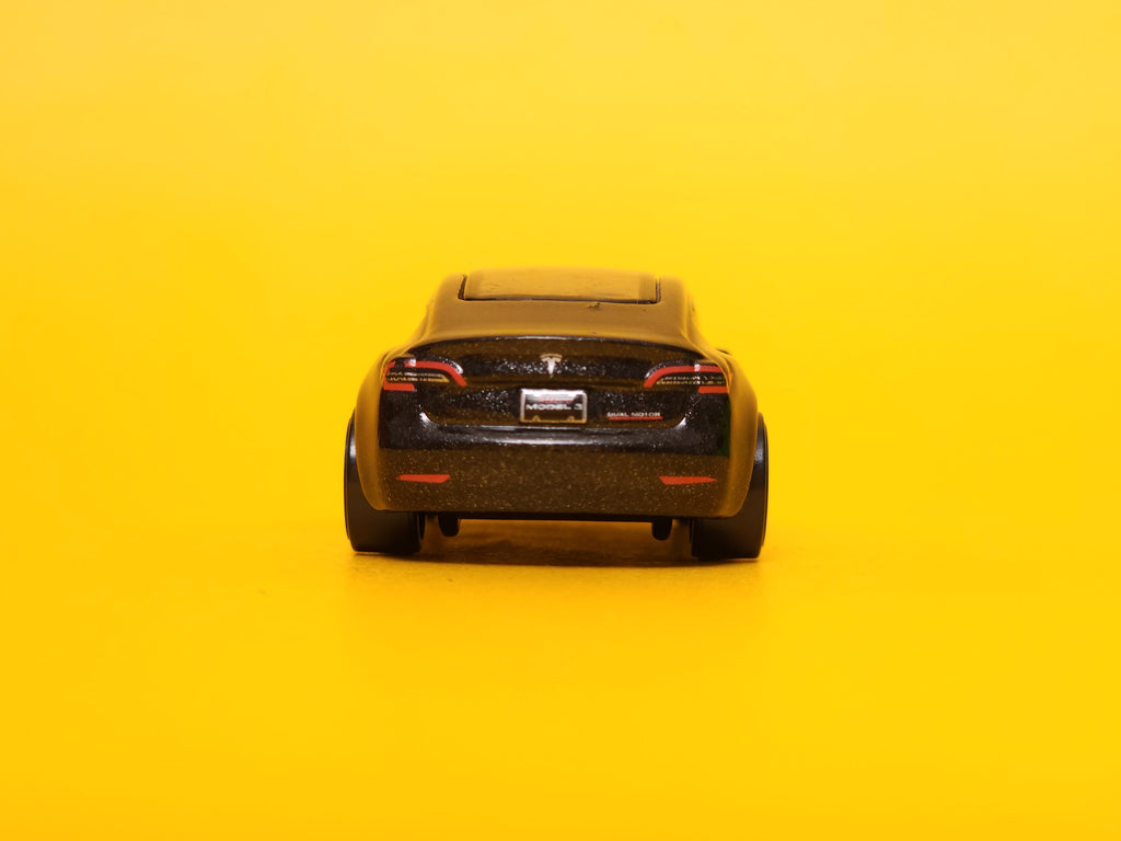 Tesla Model 3: Obsidian Black Metallic – 2022 Mattel Hot Wheels Silver