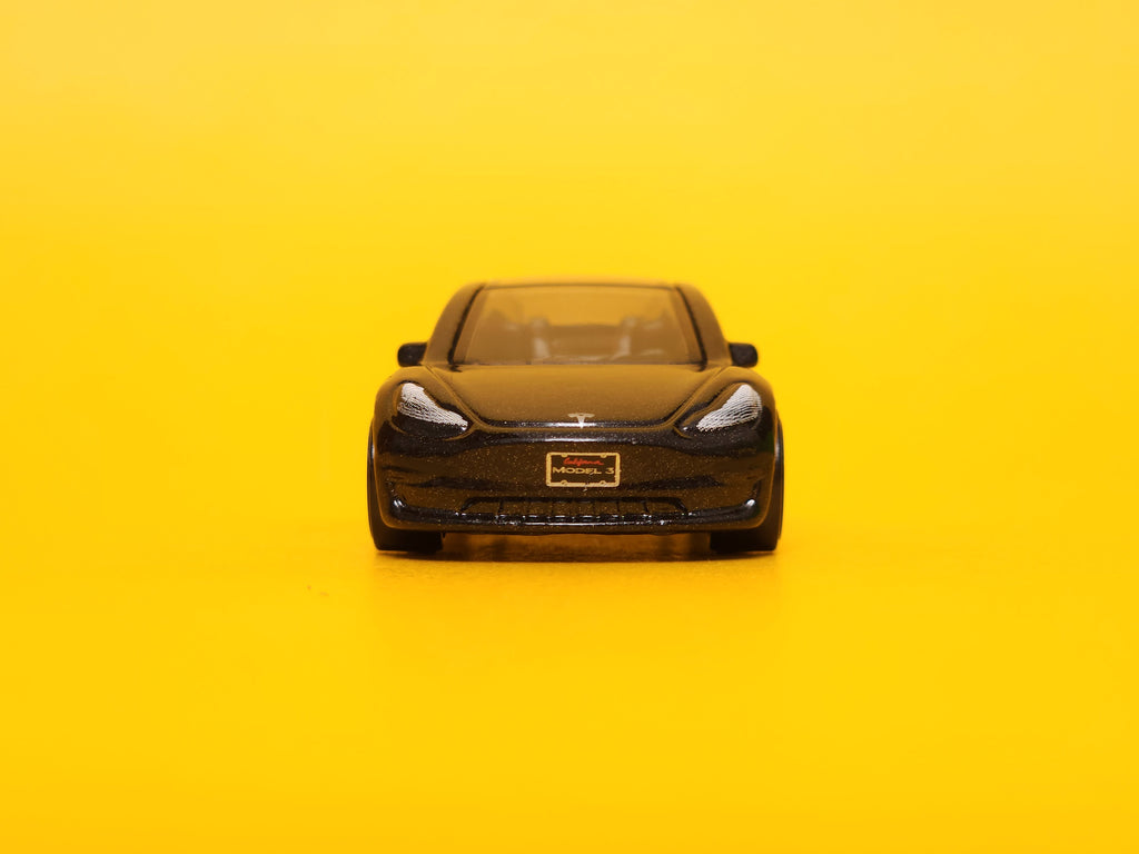 Tesla Model 3: Obsidian Black Metallic – 2022 Mattel Hot Wheels Silver