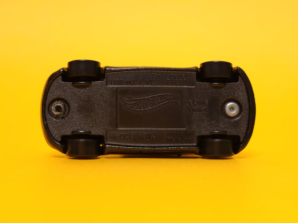 Tesla Model 3: Obsidian Black Metallic – 2022 Mattel Hot Wheels Silver