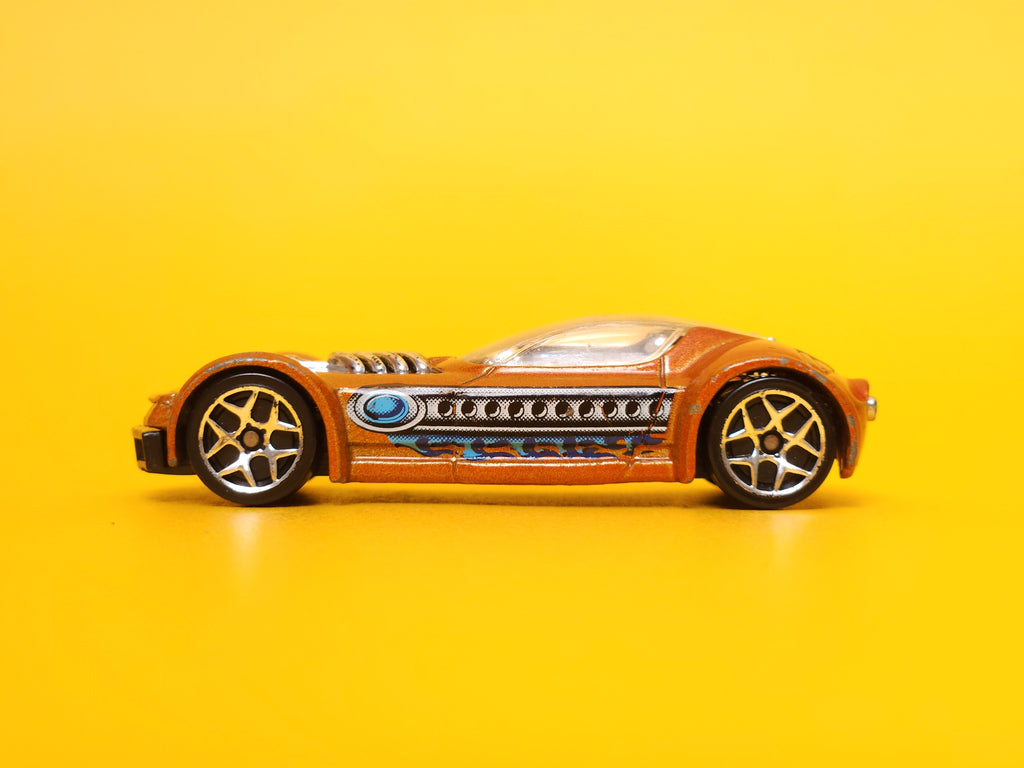 Ballistik: Metalflake Dark Orange – 2008 Mattel Hot Wheels Basic