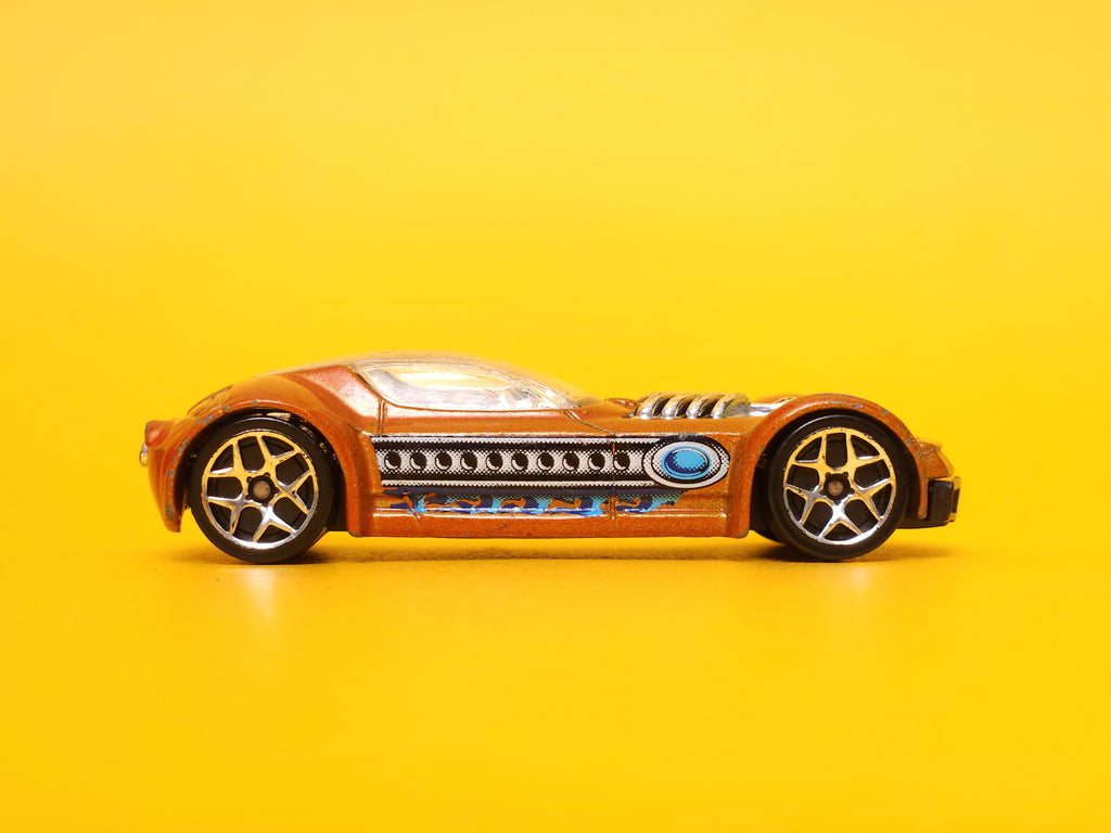 Ballistik: Metalflake Dark Orange – 2008 Mattel Hot Wheels Basic