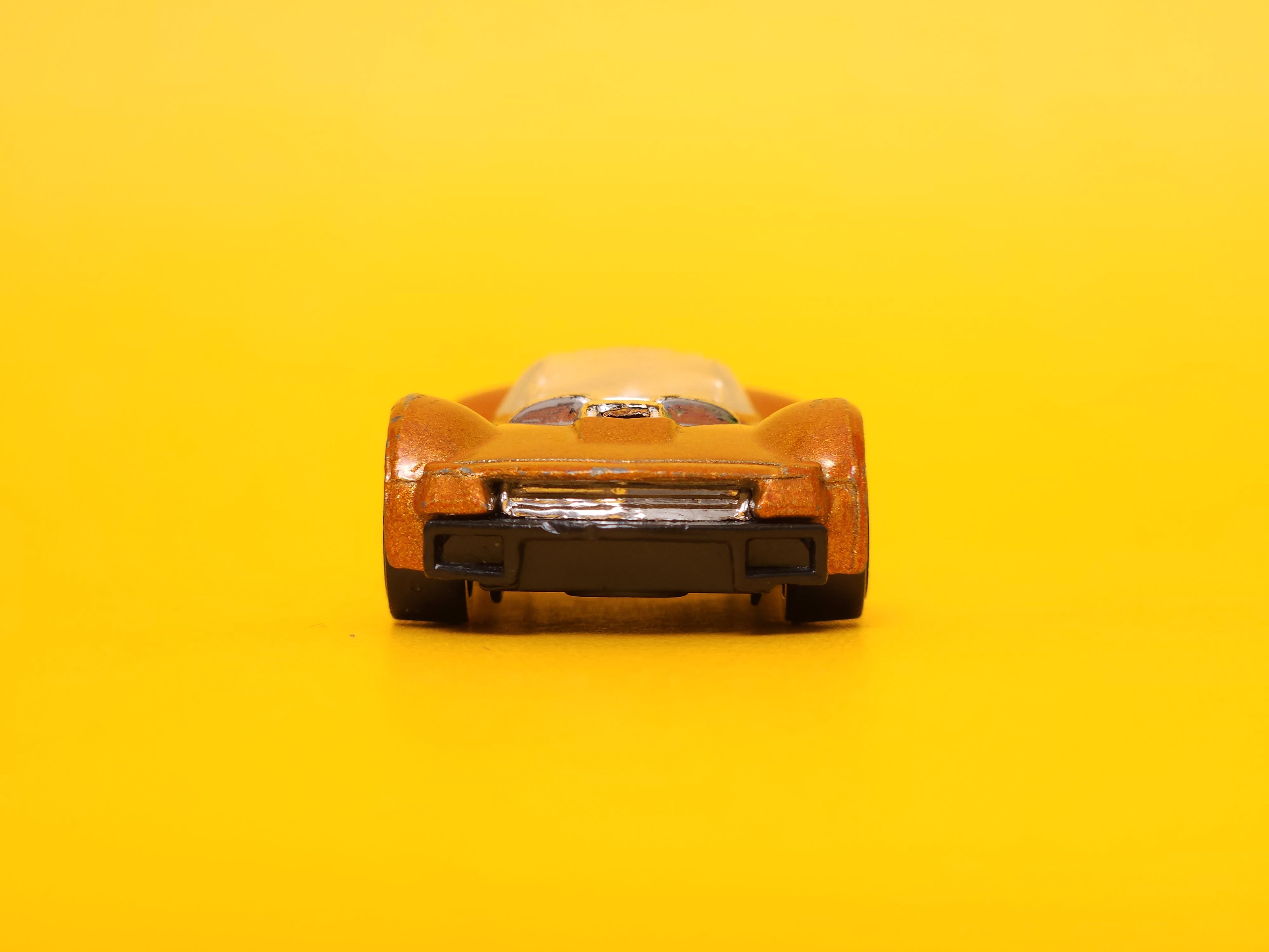 Ballistik: Metalflake Dark Orange – 2008 Mattel Hot Wheels Basic