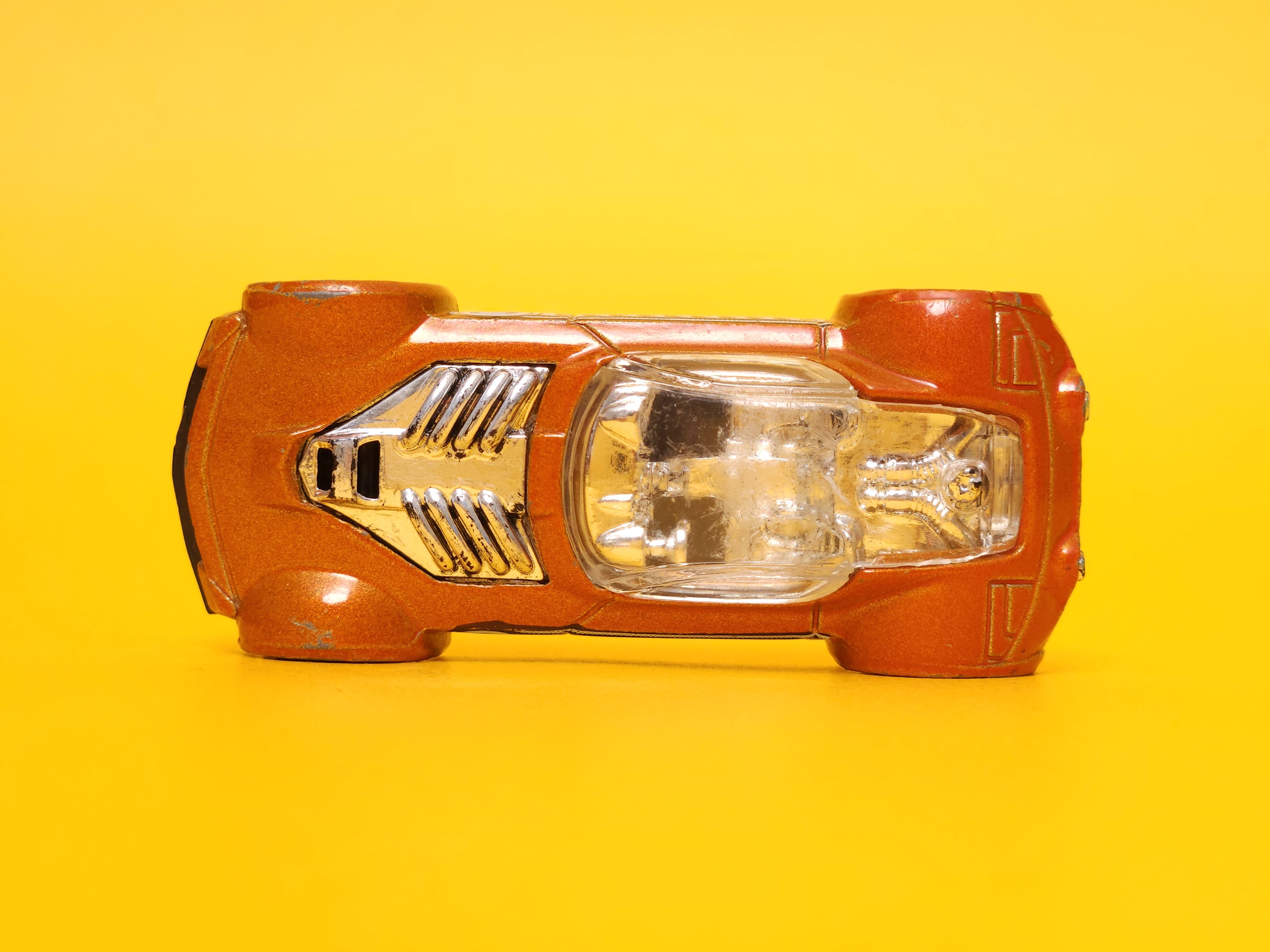 Ballistik: Metalflake Dark Orange – 2008 Mattel Hot Wheels Basic