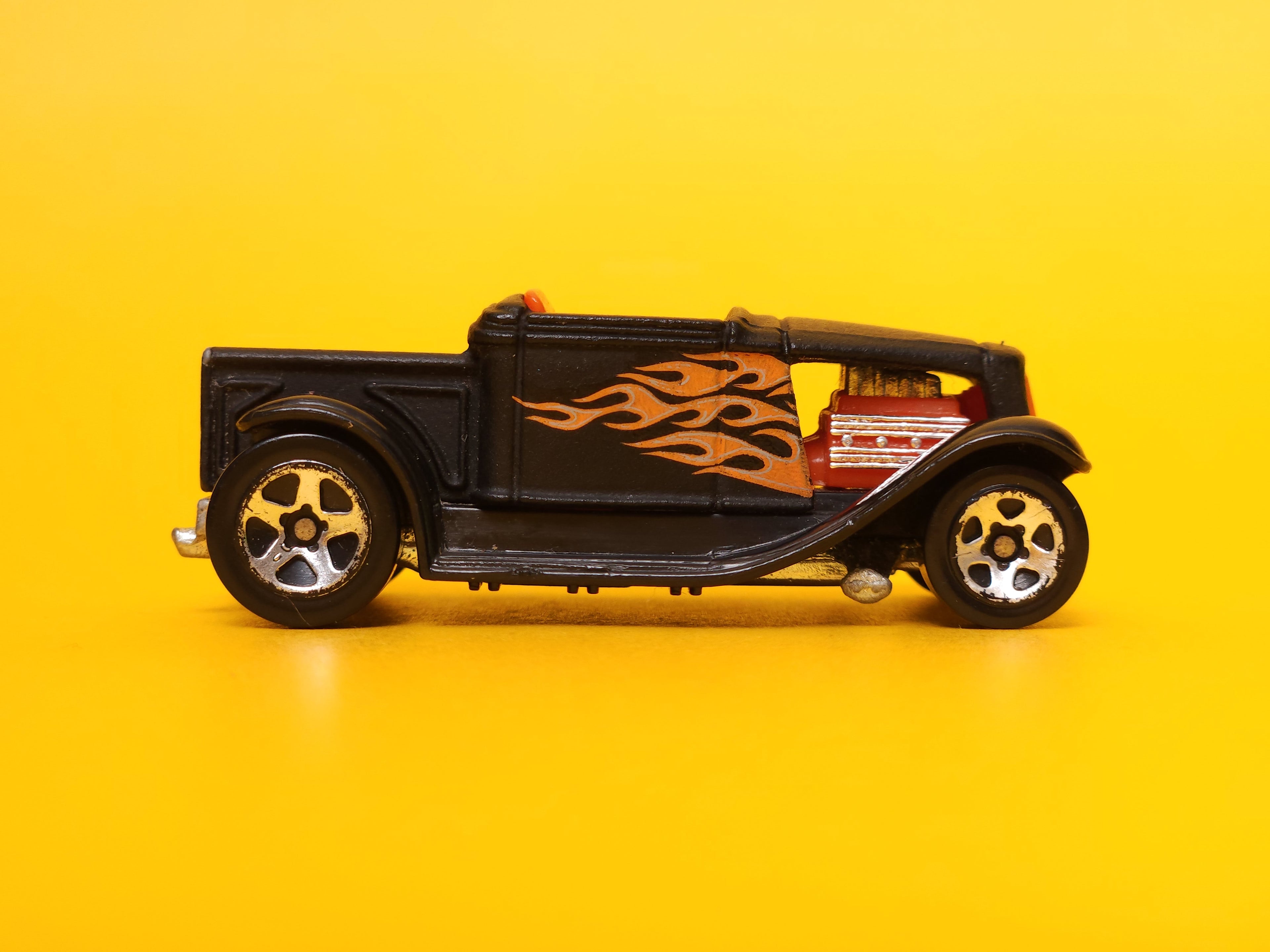 Hooligan: Matte Black – 2003 Mattel Hot Wheels Basic
