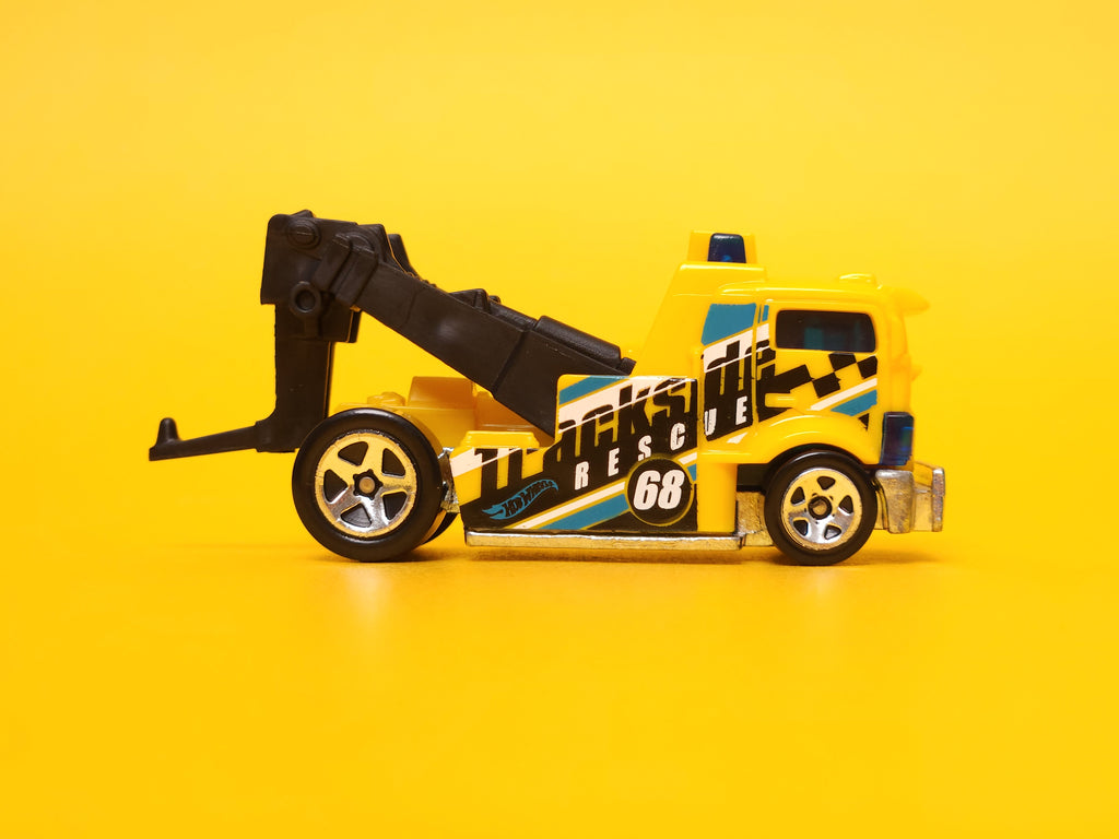 Heavy Hitcher: Yellow – 2023 Mattel Hot Wheels Basic
