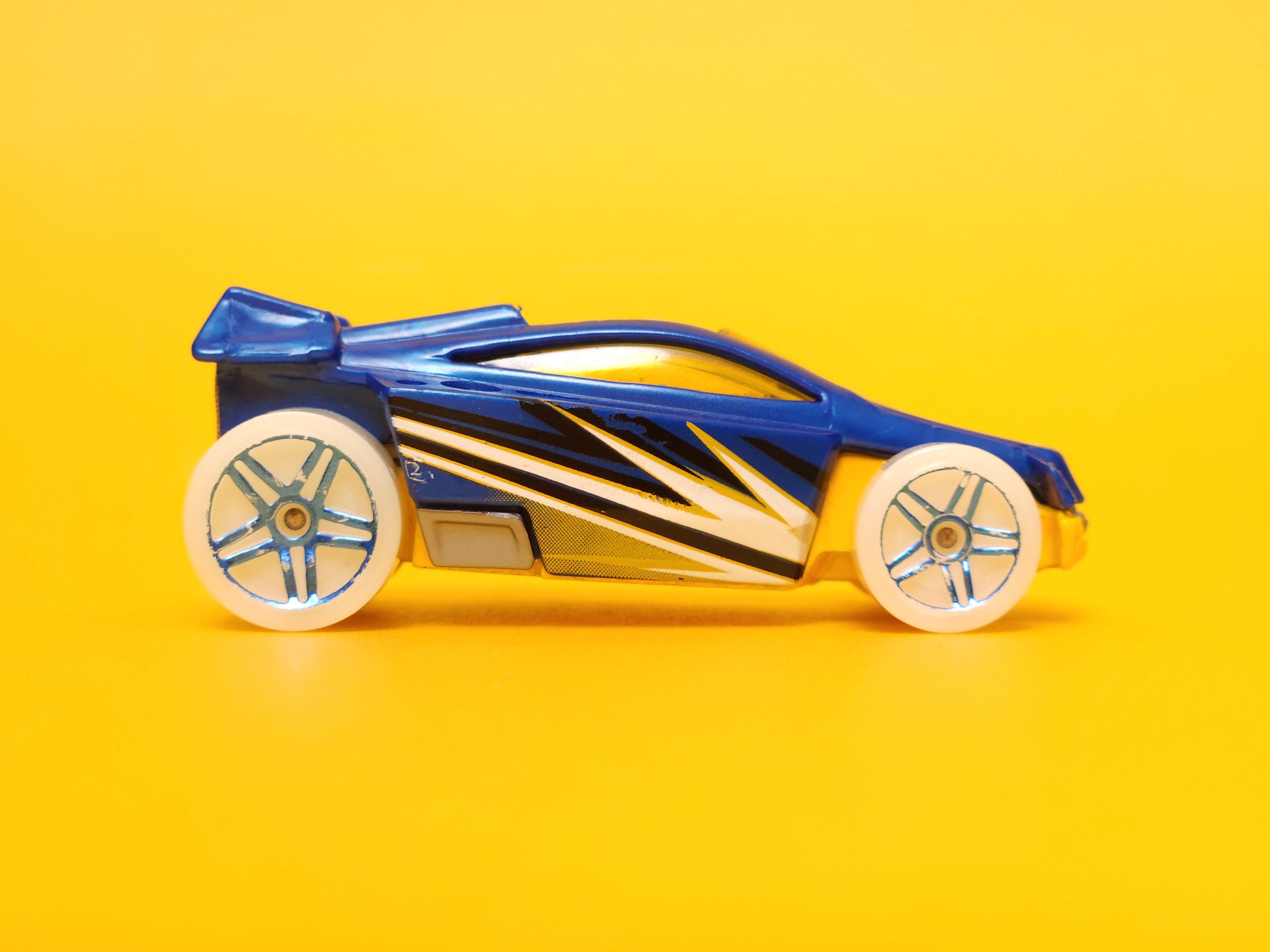 SpecTyte: Pearl Blue – 2016 Mattel Hot Wheels Basic