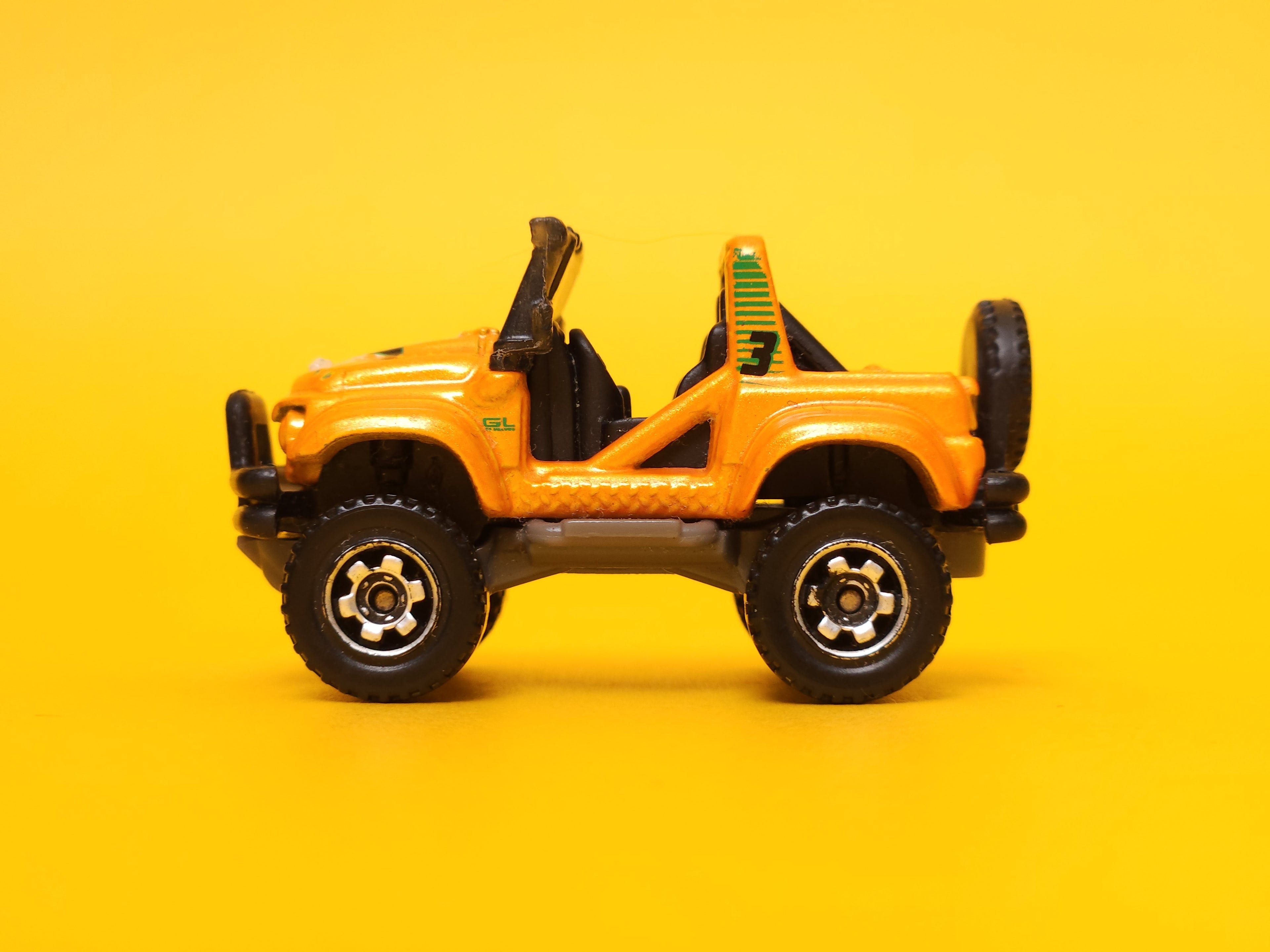 Cliff Hanger: Pearl Orange – 2011 Mattel Matchbox Basic