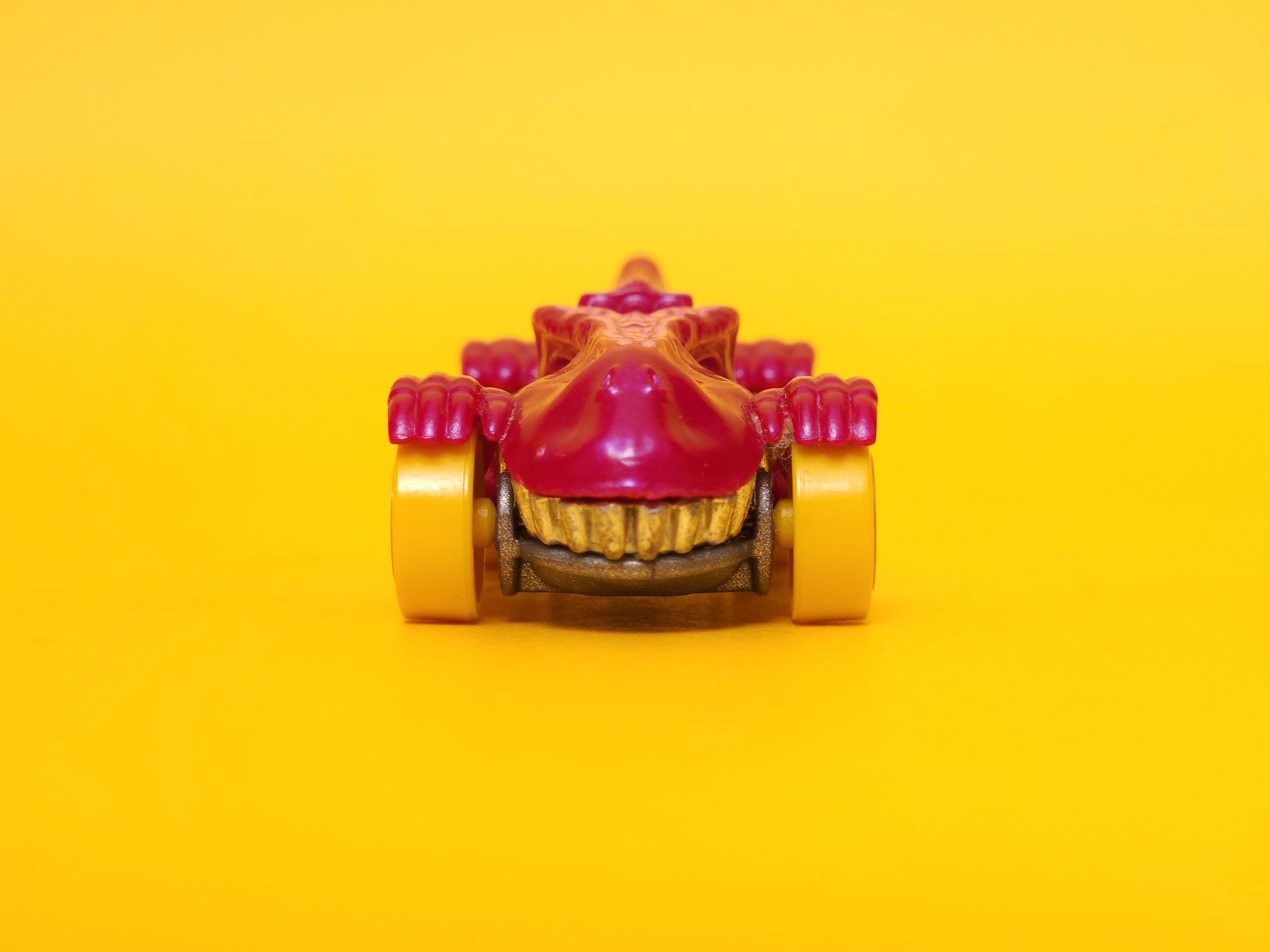 Tyrannt: Pearl Magenta – 2016 Mattel Hot Wheels Basic Treasure Hunt