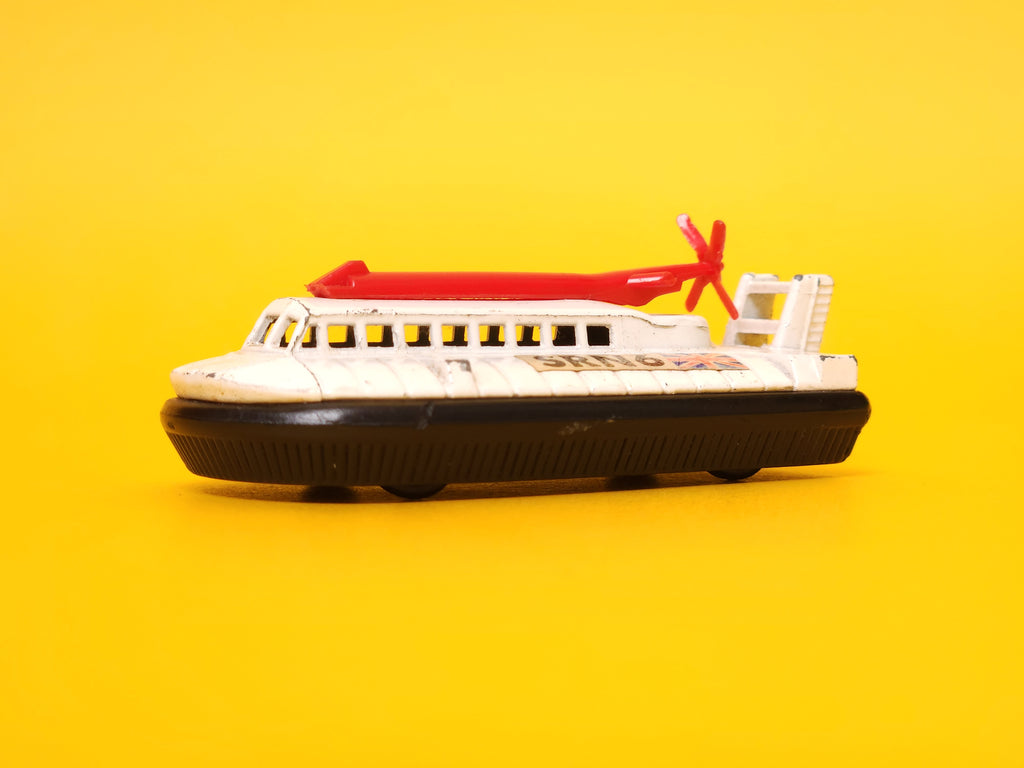 Hovercraft: White – 1972 Lesney Matchbox Basic