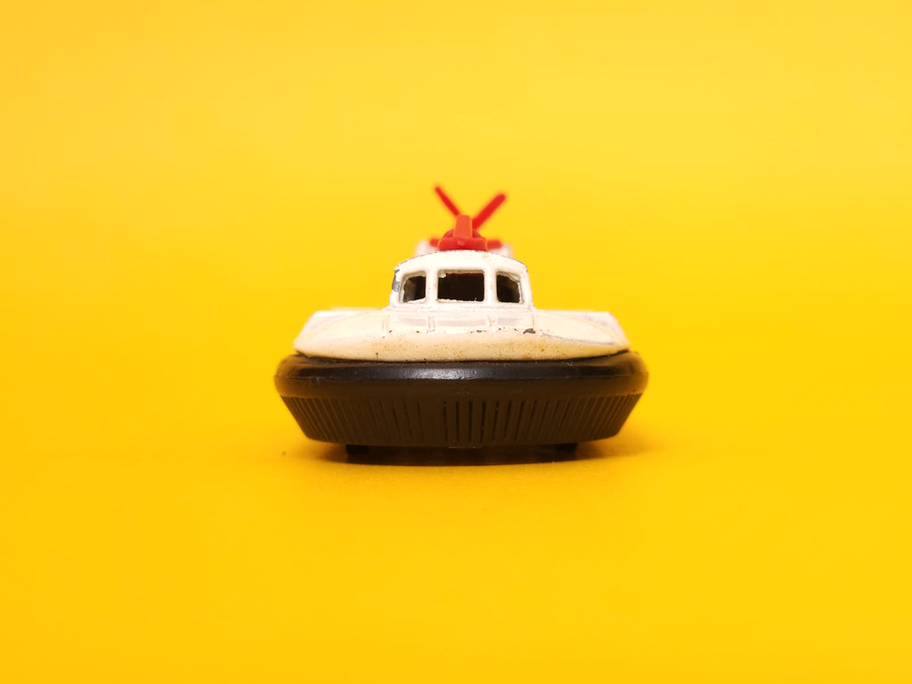 Hovercraft: White – 1972 Lesney Matchbox Basic