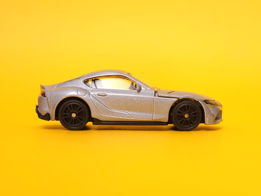 Toyota GR Supra: Silver – Siku