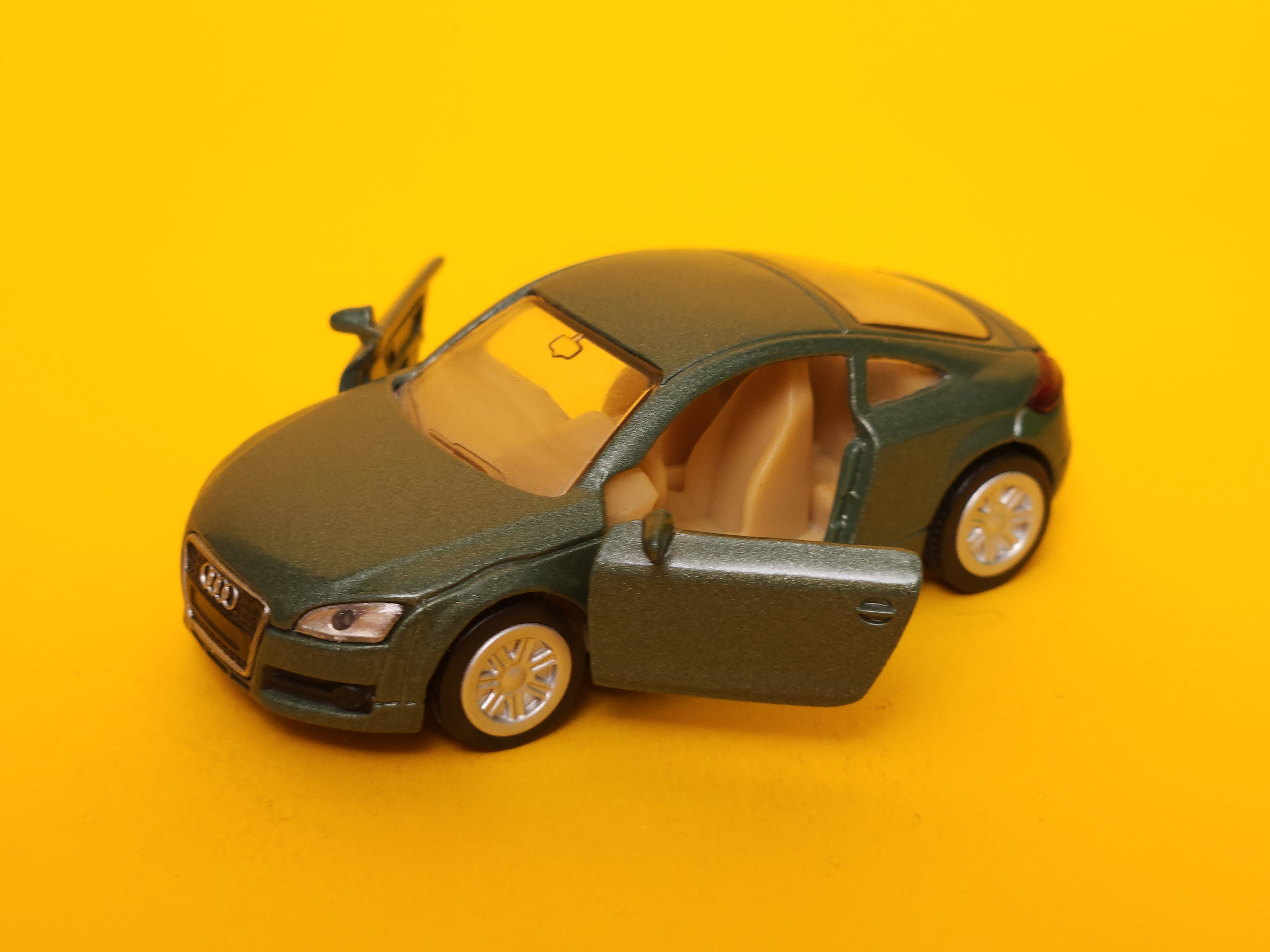 Audi TT 3.2 Quattro: Green – Siku