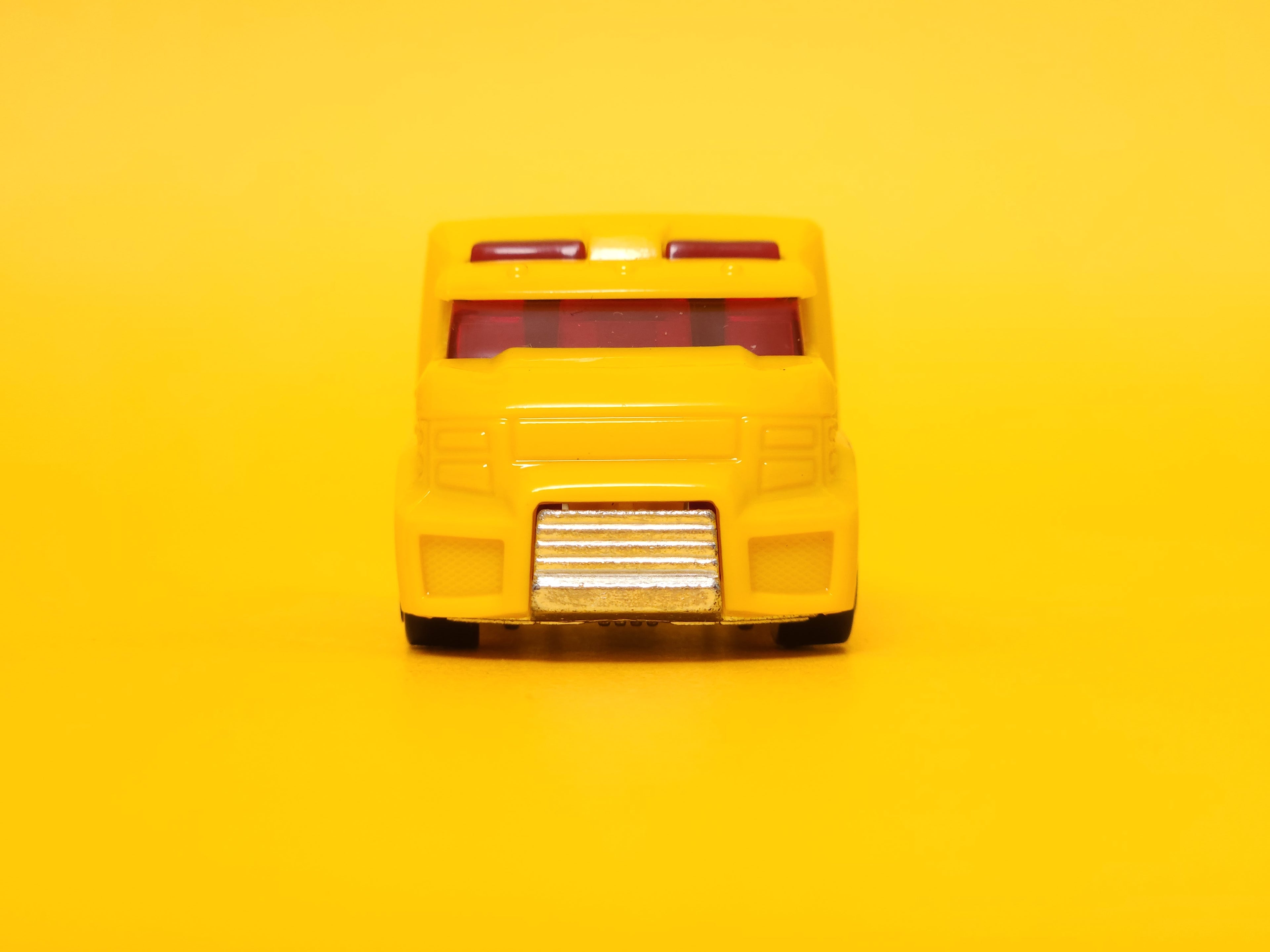 Rapid Response: Yellow – 2010 Mattel Hot Wheels Basic 1st Edition