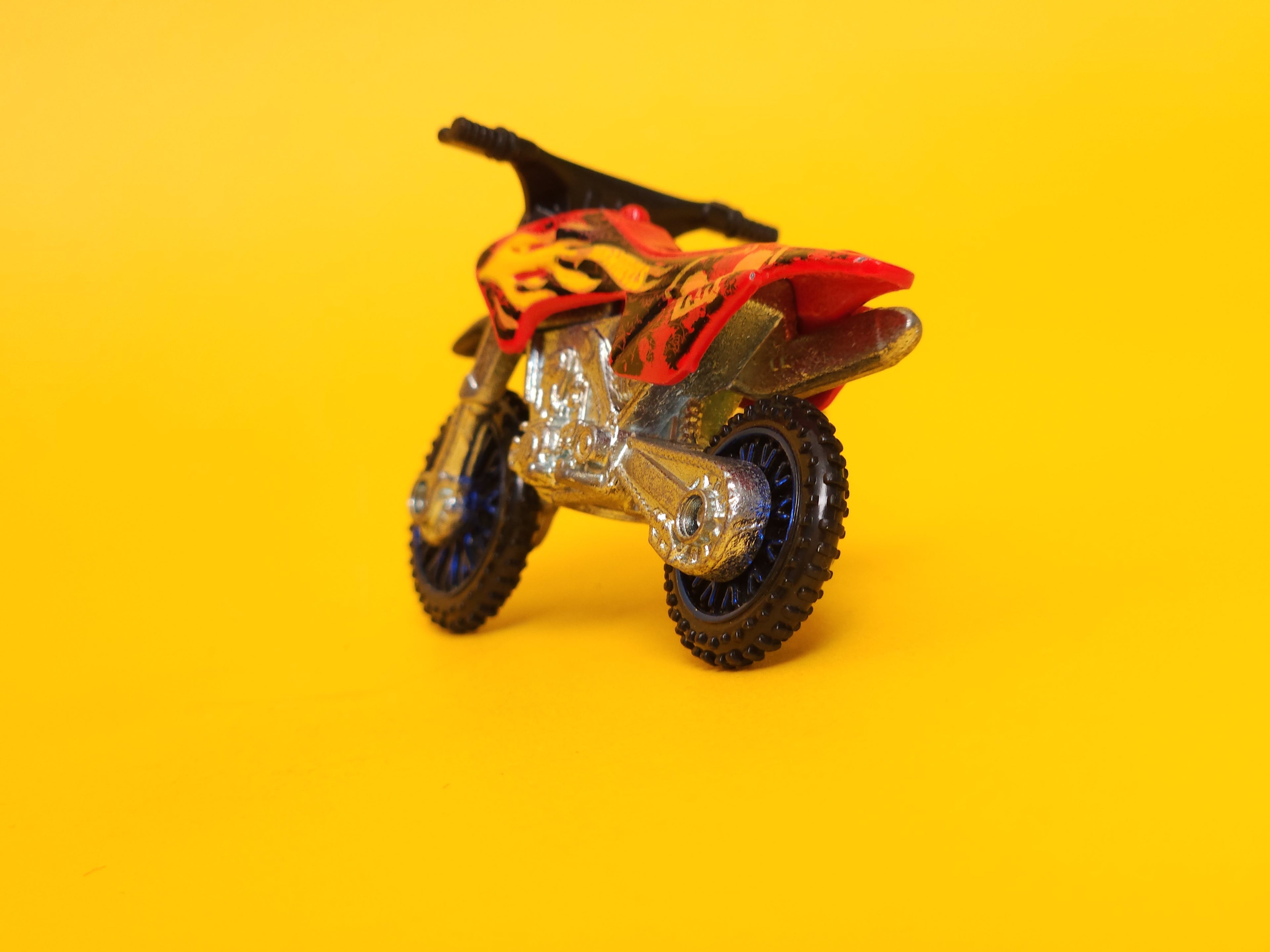 HW450F: Red – 2011 Mattel Hot Wheels Basic