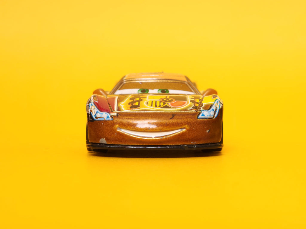 Miguel Camino: Spain #5 (Neon Metallic Deco) – 2013 Mattel Disney Pixar Cars 2
