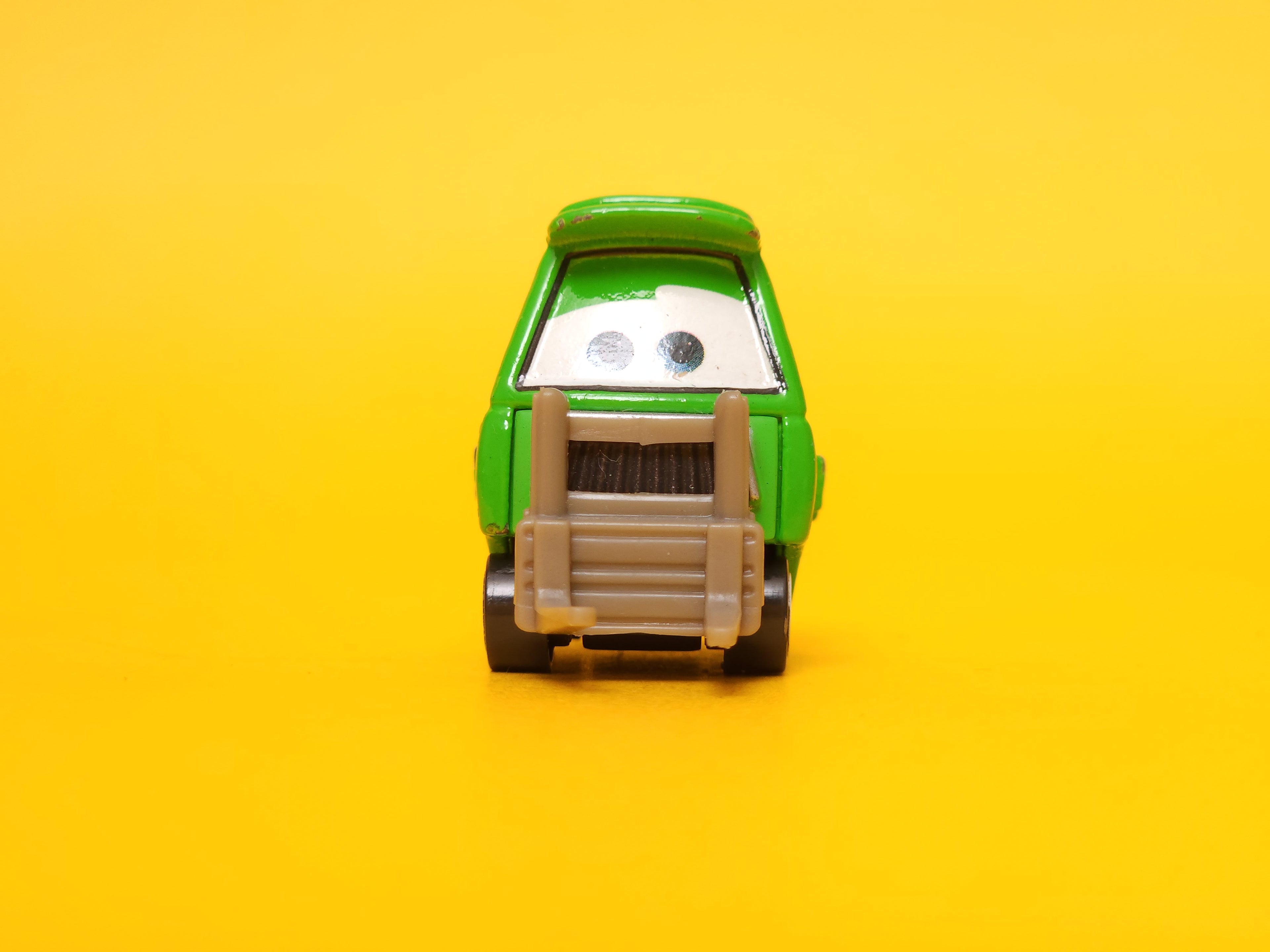 Chick Hicks Wide Pitty & Bruiser Bukowski (Blue Eyes) - 2008 Mattel Disney Pixar Cars