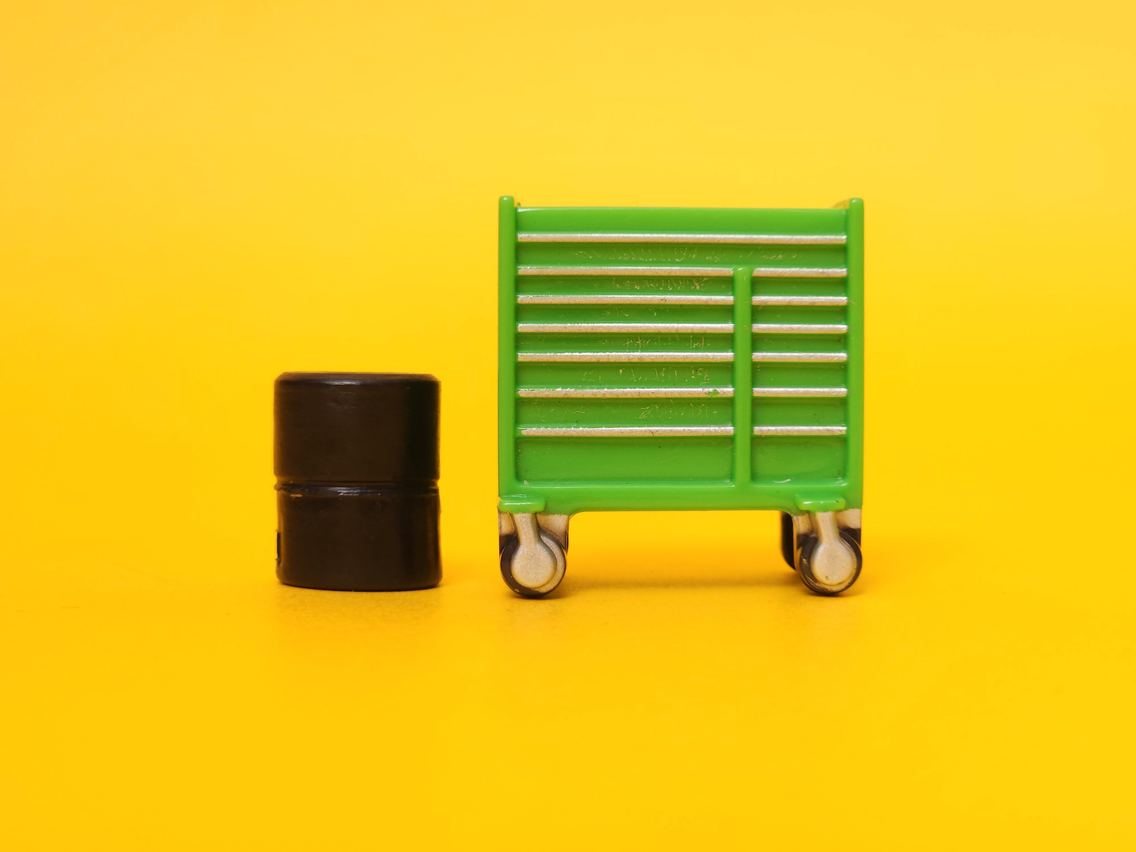 Chick Hicks Wide Pitty & Bruiser Bukowski (Blue Eyes) - 2008 Mattel Disney Pixar Cars