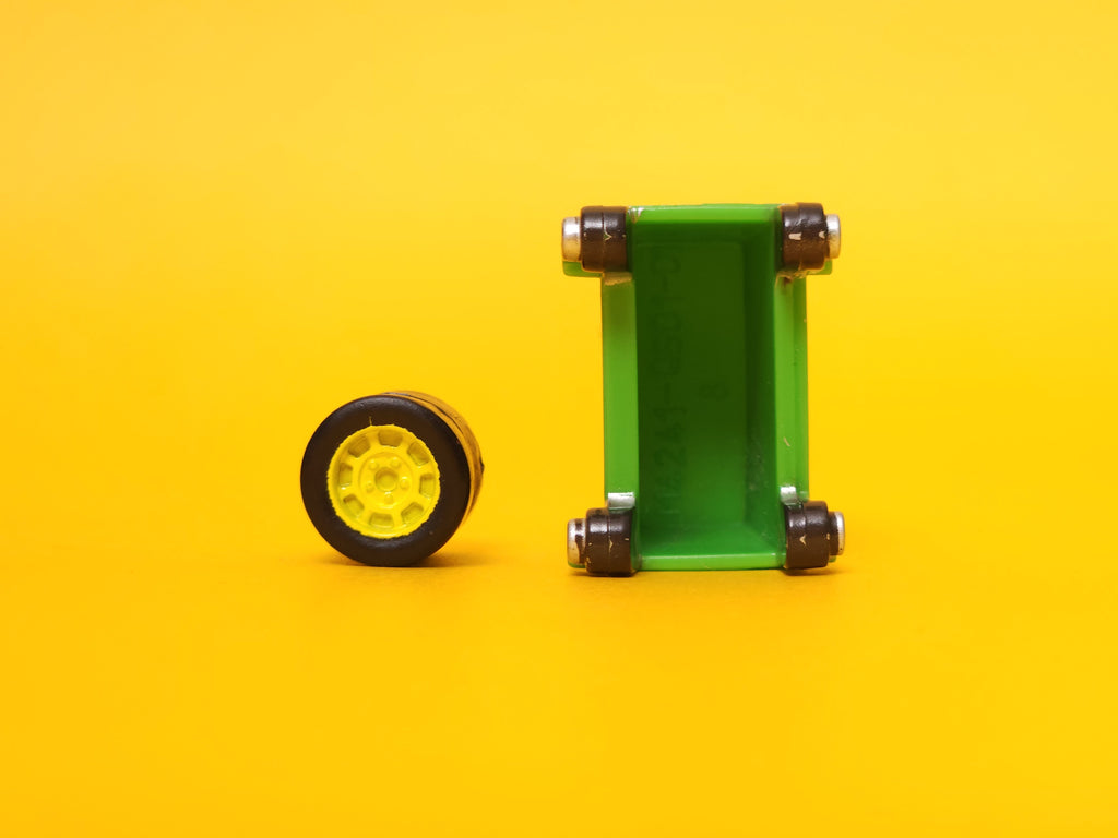 Chick Hicks Wide Pitty & Bruiser Bukowski (Blue Eyes) - 2008 Mattel Disney Pixar Cars