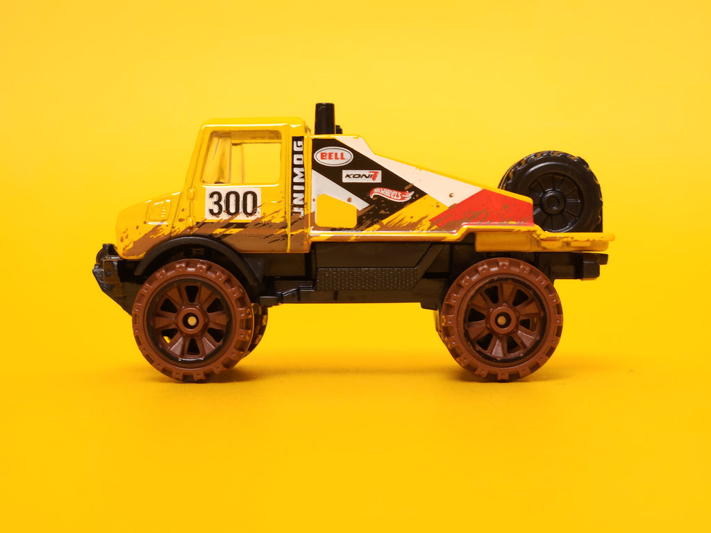 Mercedes-Benz Unimog 1300L: Yellow – 2022 Mattel Hot Wheels Silver