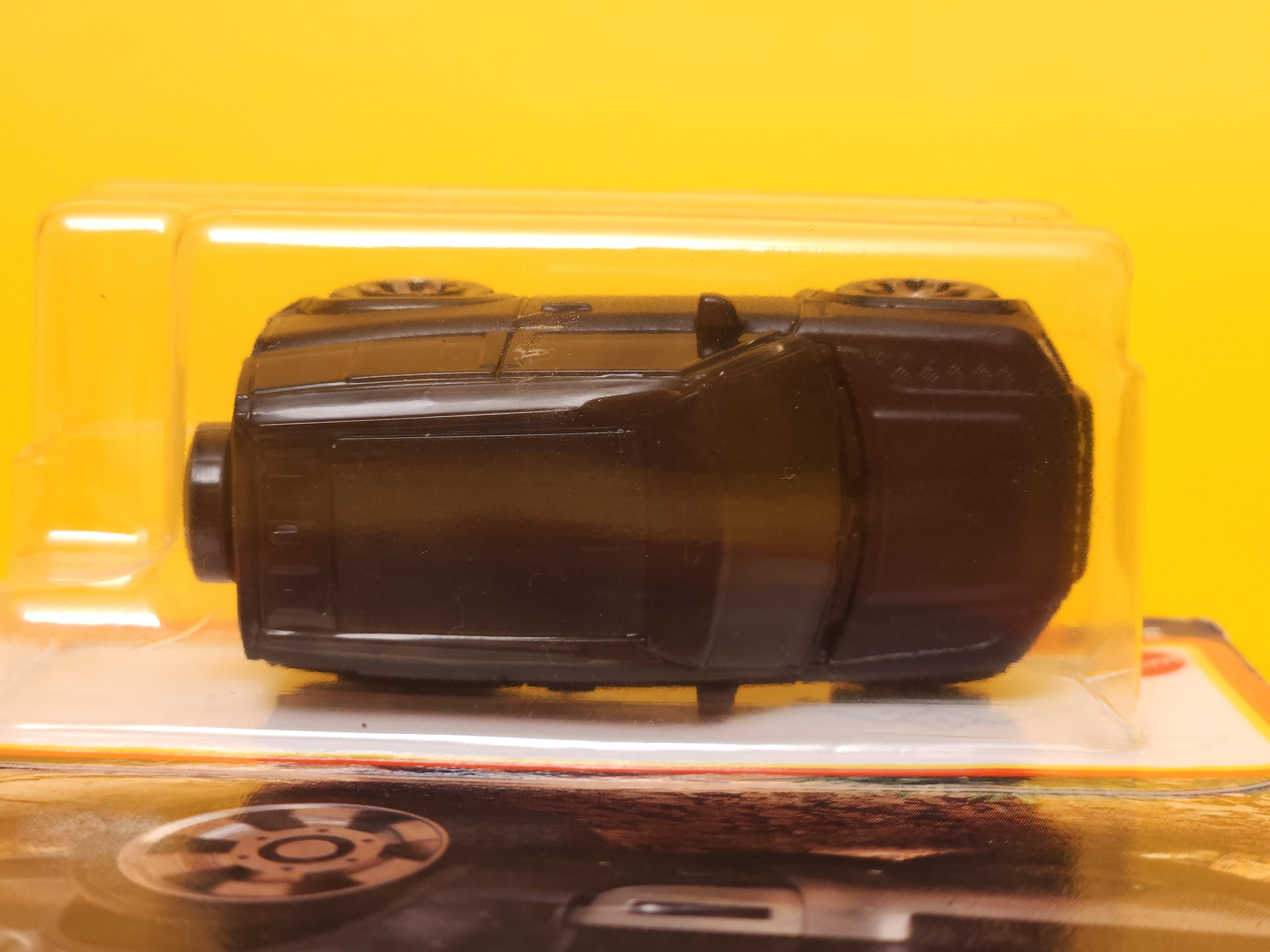 2020 Land Rover Defender: Matte Black – 2024 Mattel Matchbox Basic