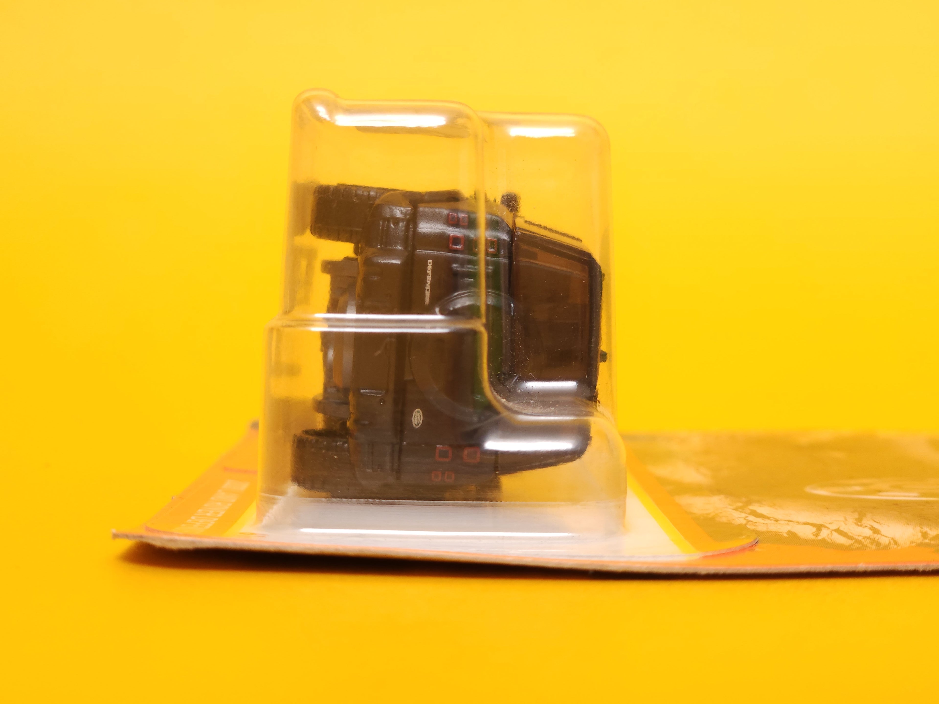 2020 Land Rover Defender: Matte Black – 2024 Mattel Matchbox Basic