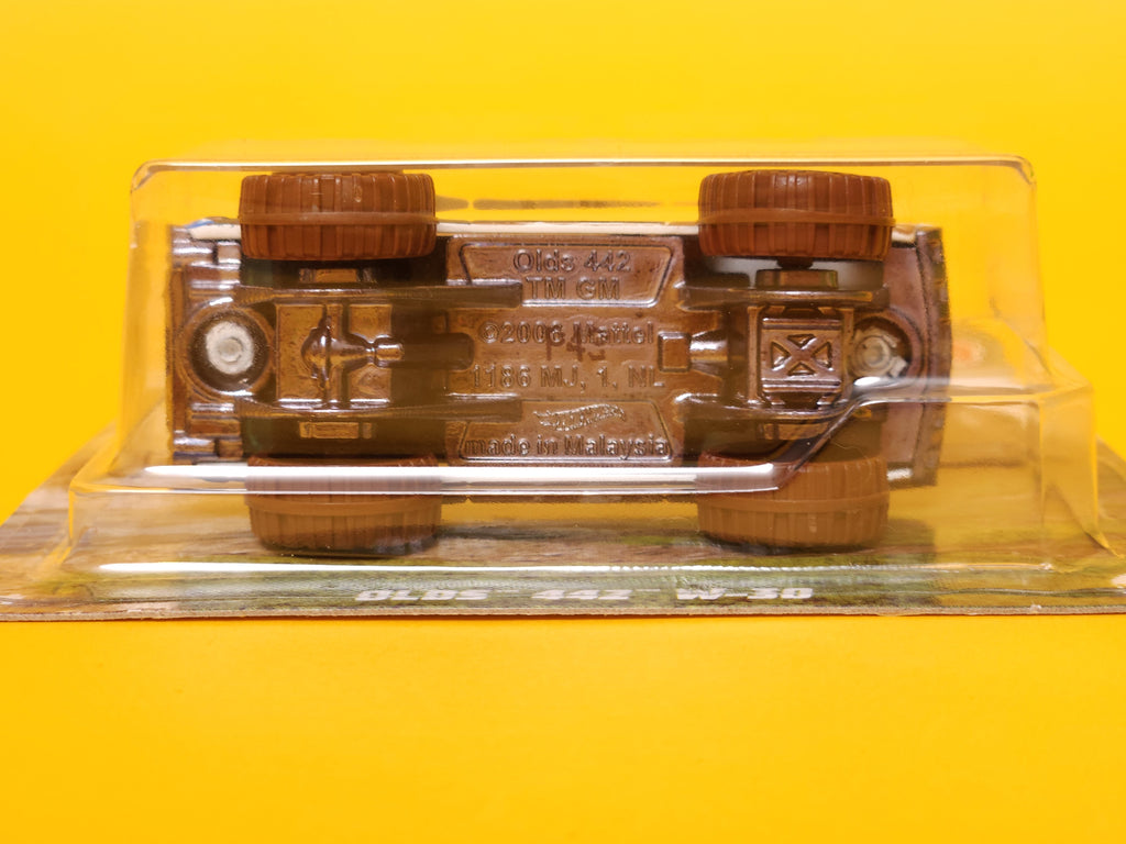 Olds 442 W-30: White – 2022 Mattel Hot Wheels Silver