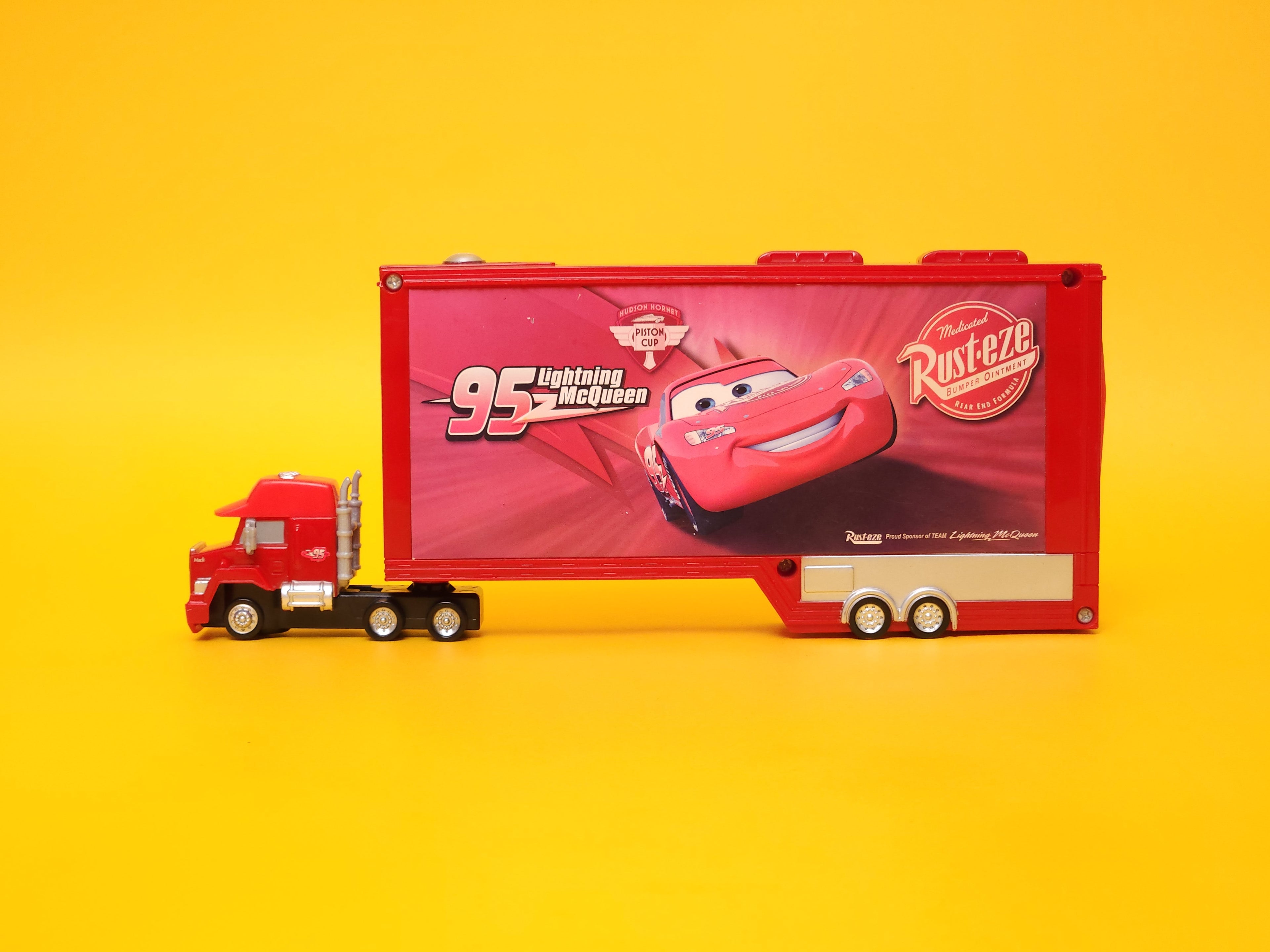Mack Transporter Rolling Display Case – 2012 Mattel Disney Pixar Cars Micro Drifters