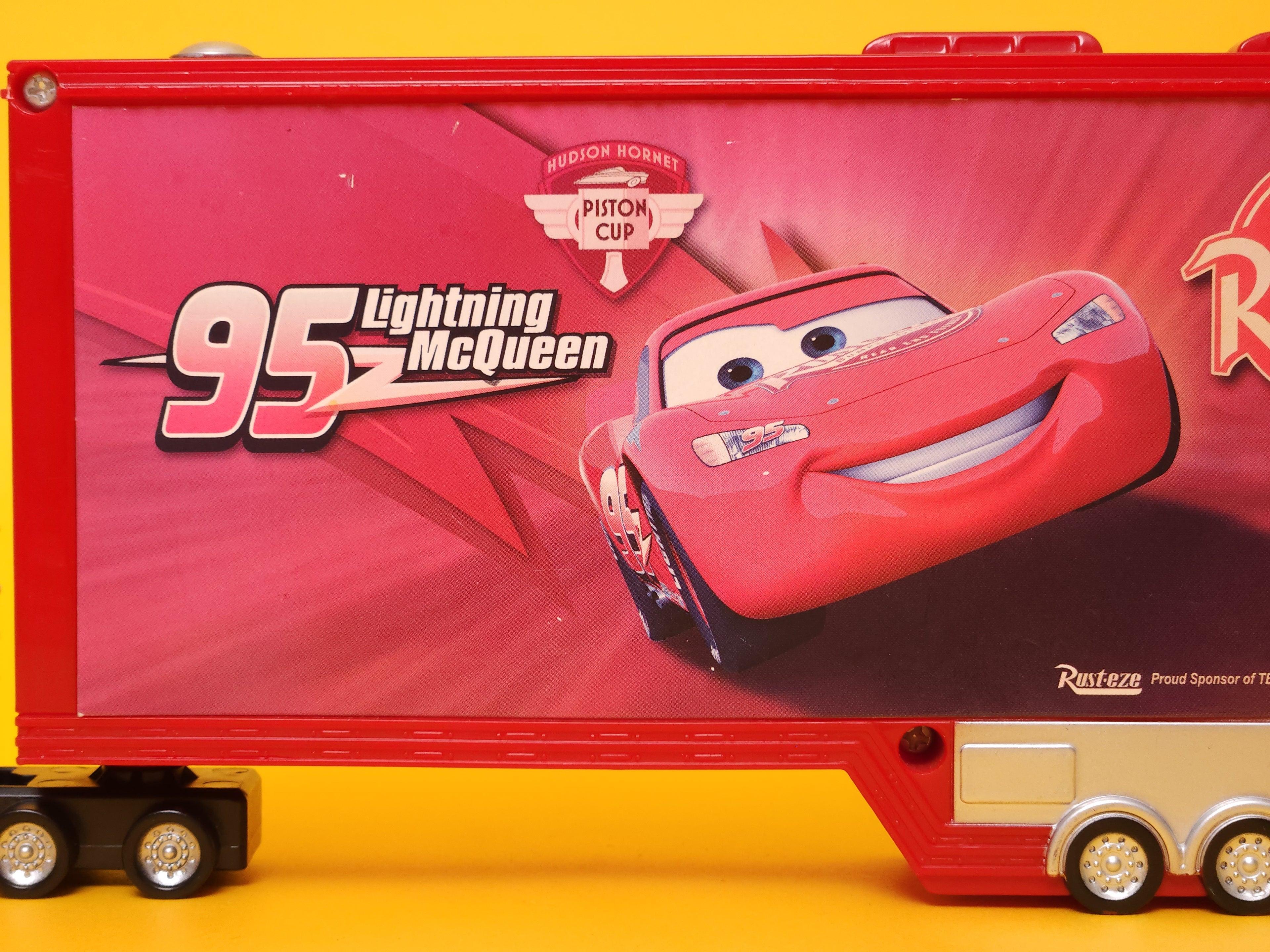 Mack Transporter Rolling Display Case – 2012 Mattel Disney Pixar Cars Micro Drifters