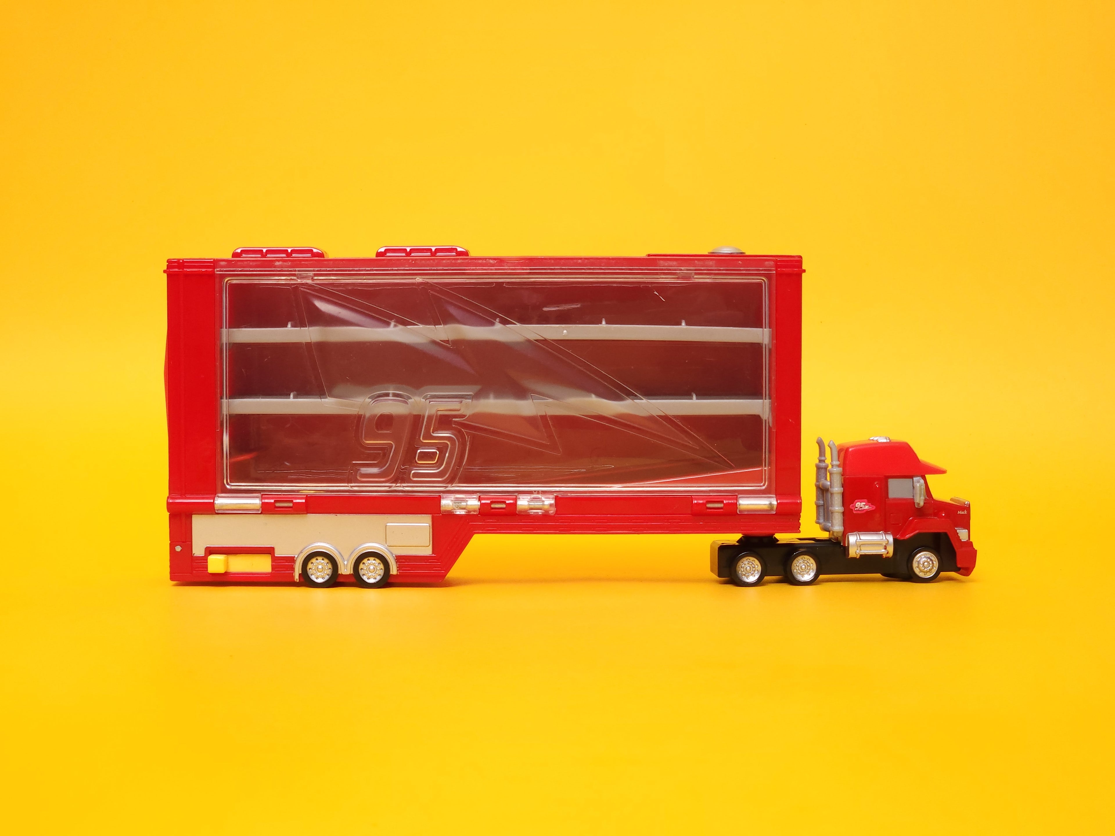 Mack Transporter Rolling Display Case – 2012 Mattel Disney Pixar Cars Micro Drifters