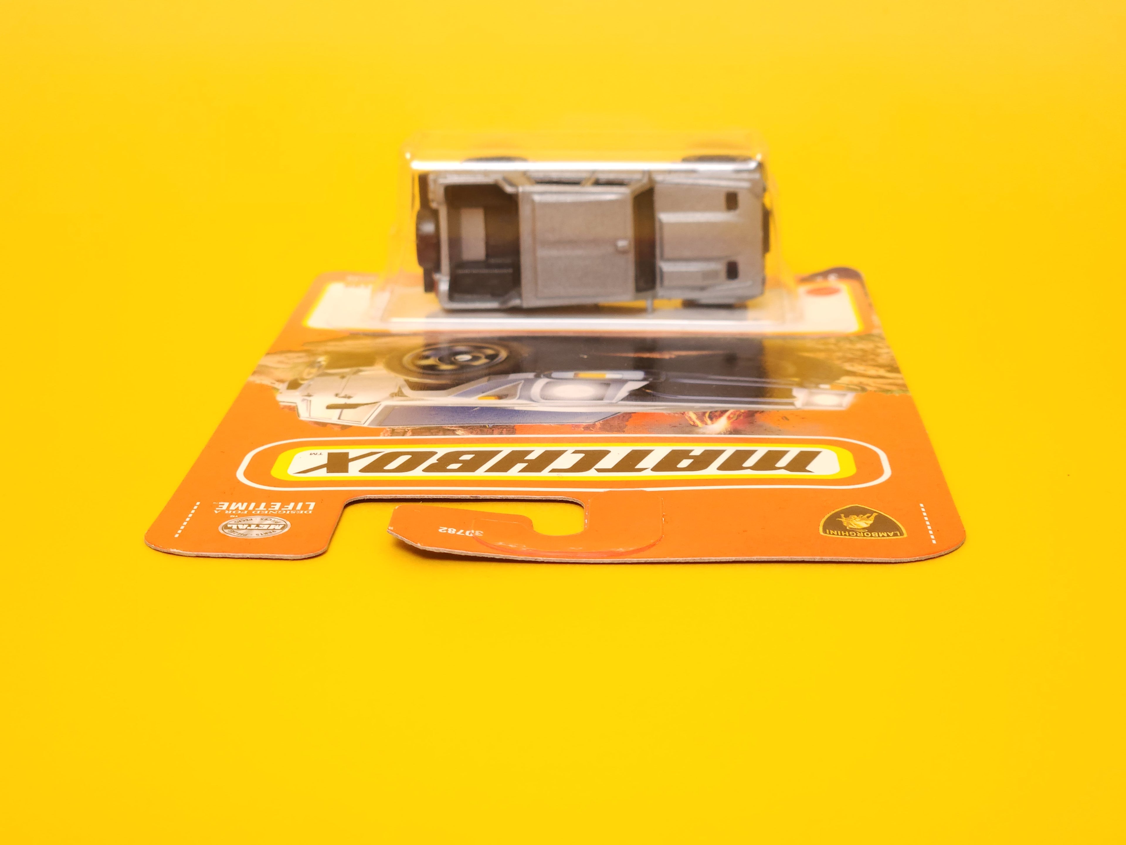 Lamborghini LM002: Matte Metalflake Silver – 2024 Mattel Matchbox Basic