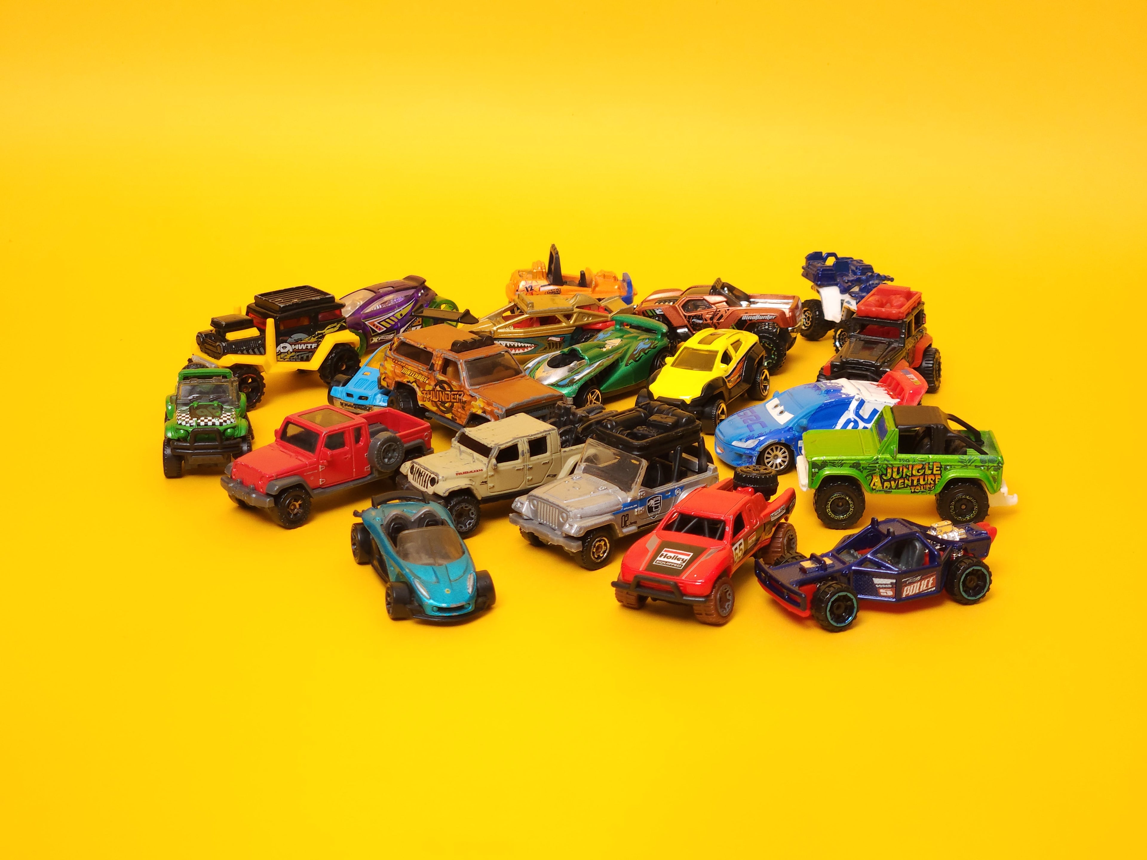 Damaged Mattel Hot Wheels for Customizers – Lot 4
