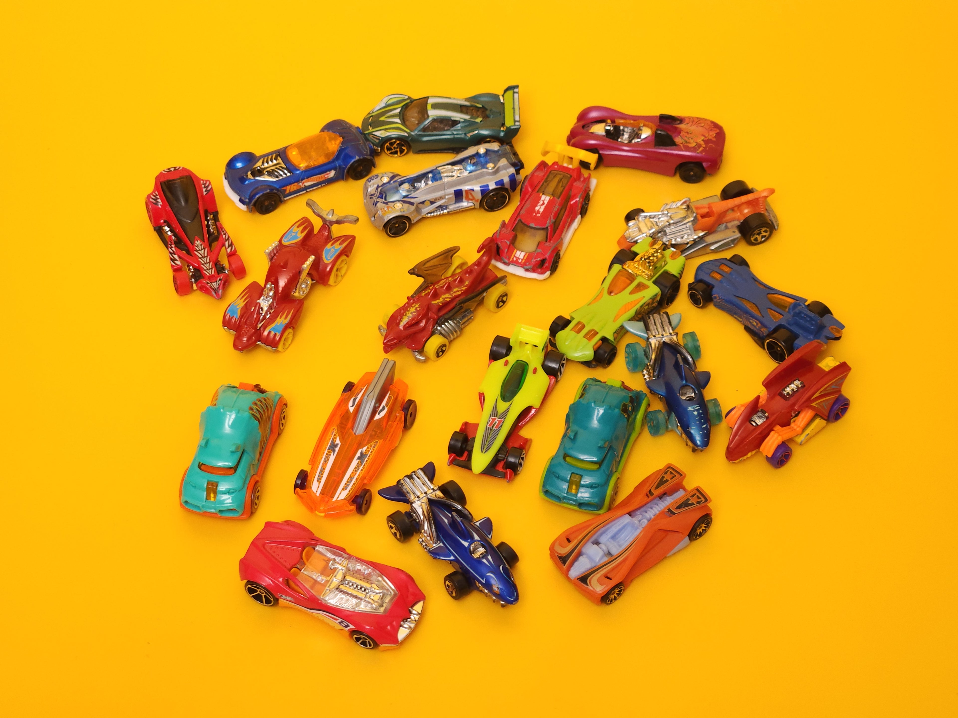 Damaged Mattel Hot Wheels for Customizers – Lot 5