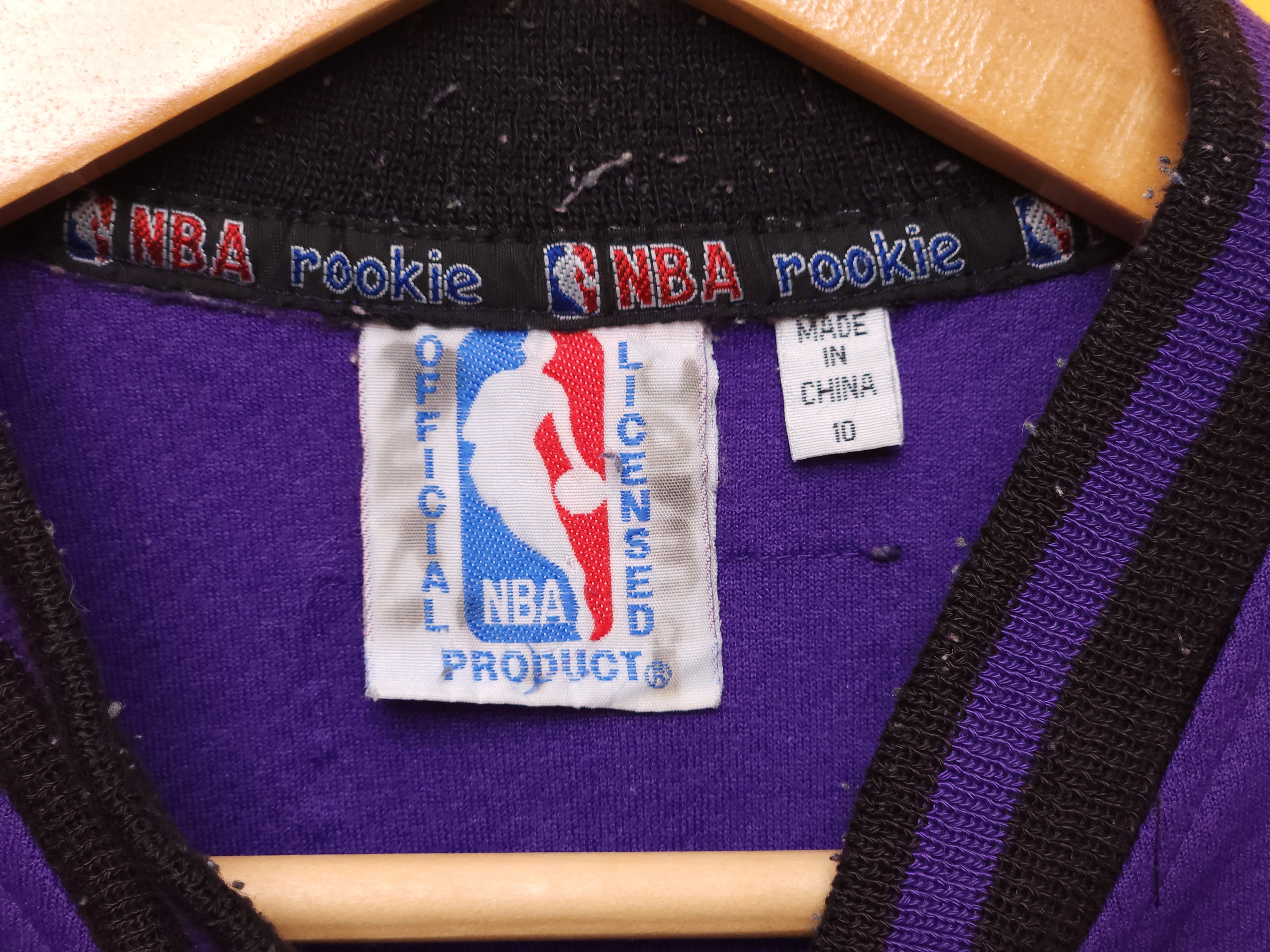 Los Angeles Lakers: Youth 10 – NBA Rookie