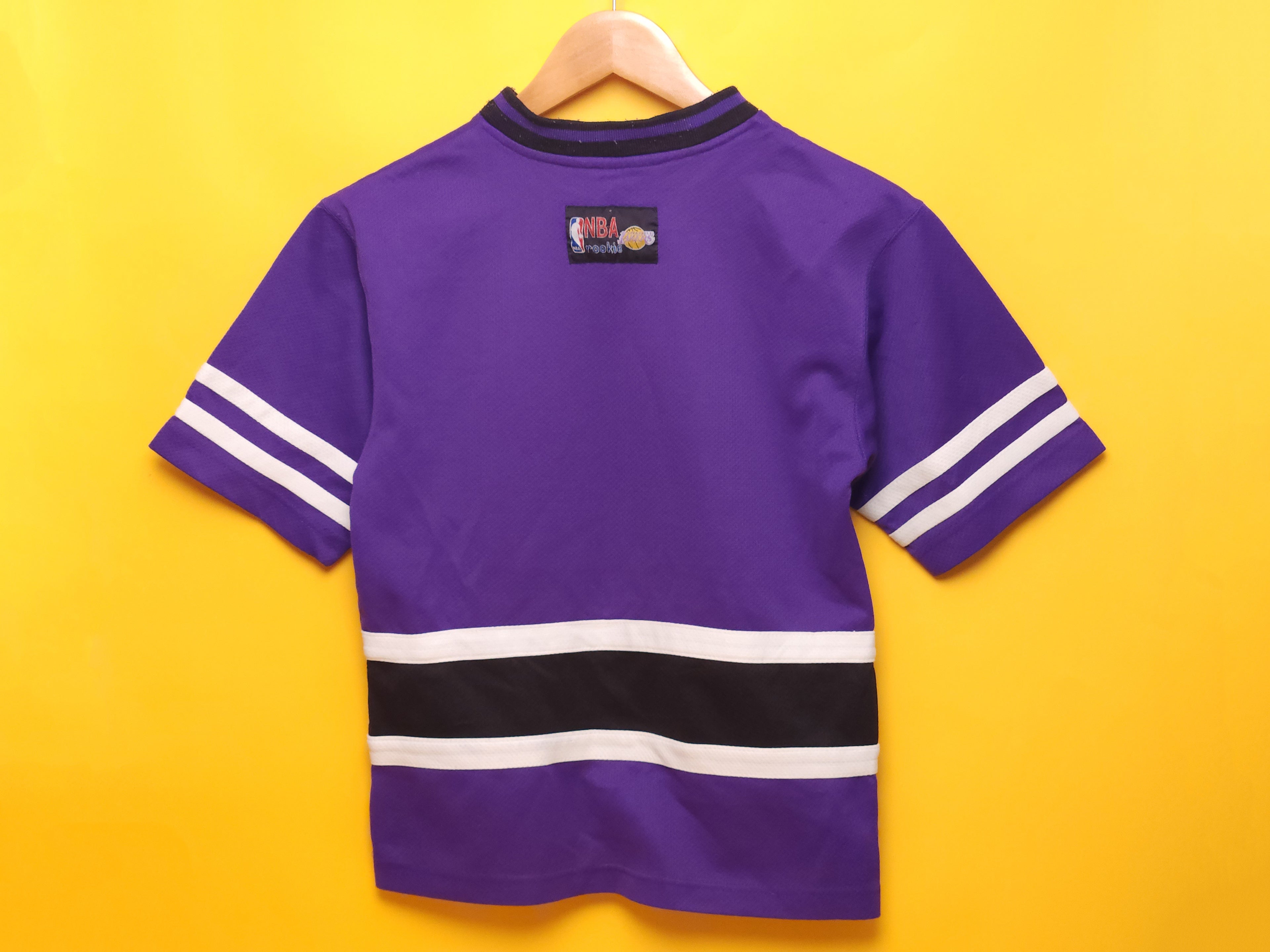 Los Angeles Lakers: Youth 10 – NBA Rookie