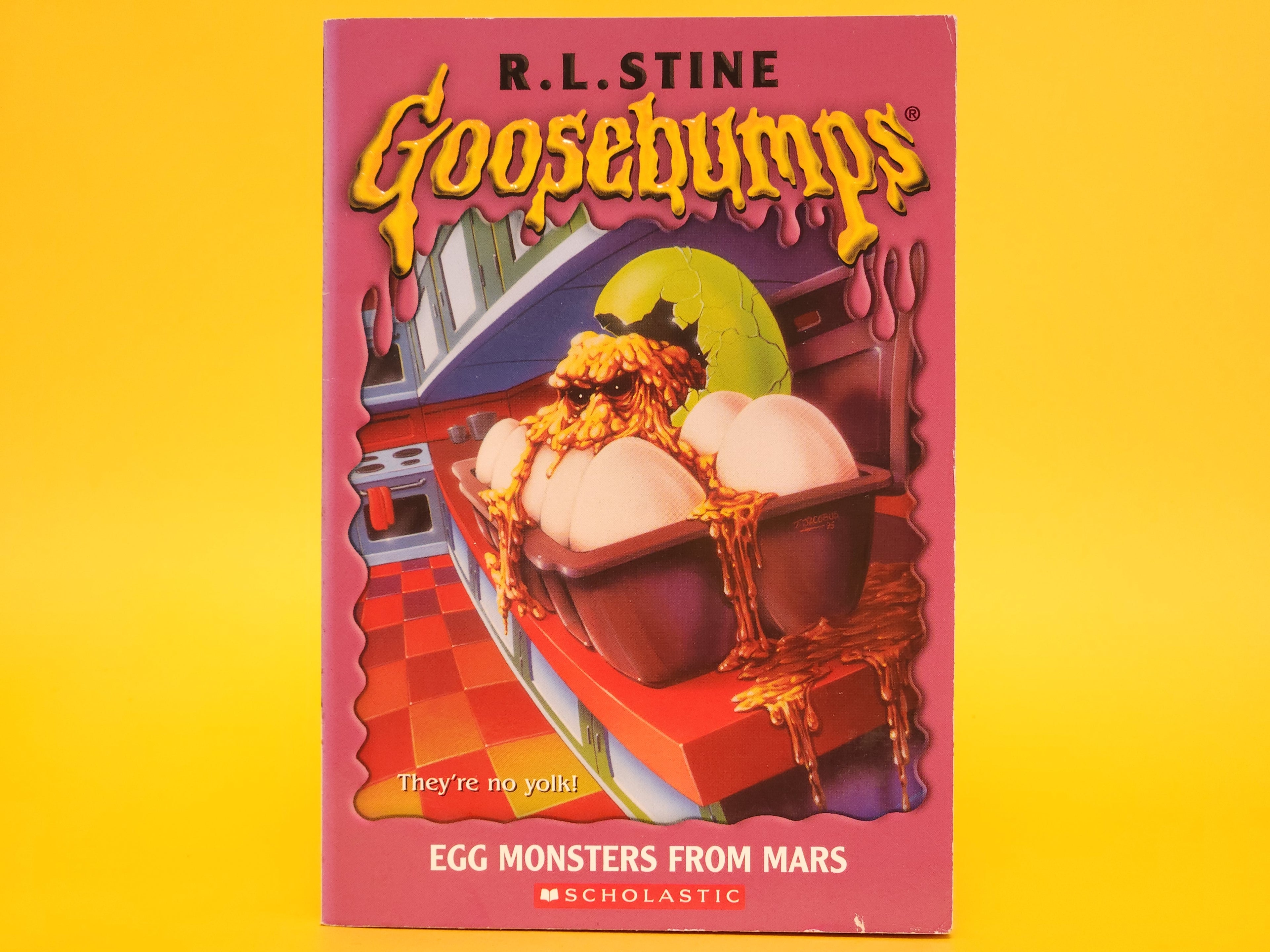 Egg Monsters From Mars #42 – 2003 Goosebumps R.L. Stine 1st Edition