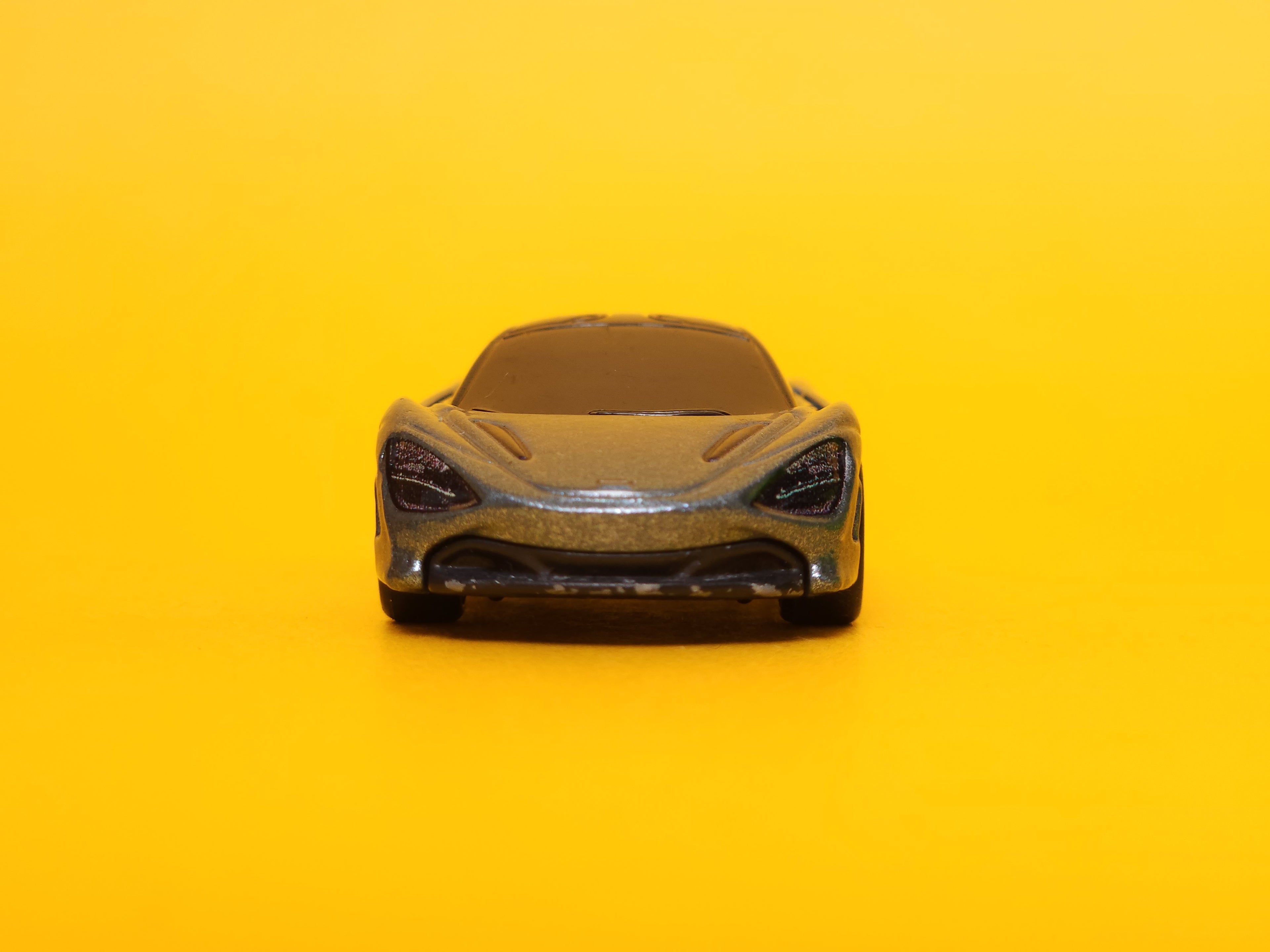 McLaren 720S: Metalflake Saros – 2021 Mattel Hot Wheels Premium