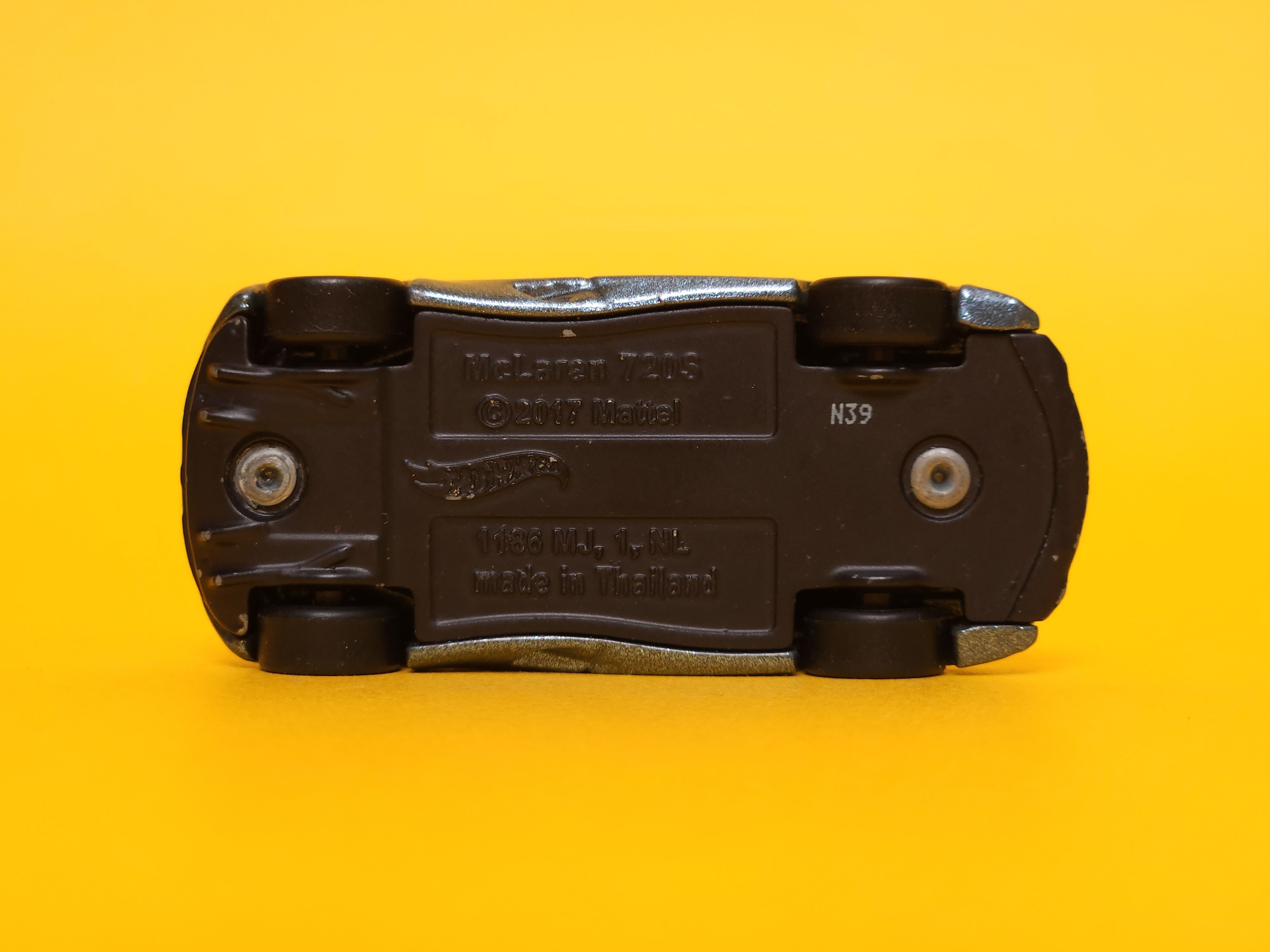 McLaren 720S: Metalflake Saros – 2021 Mattel Hot Wheels Premium