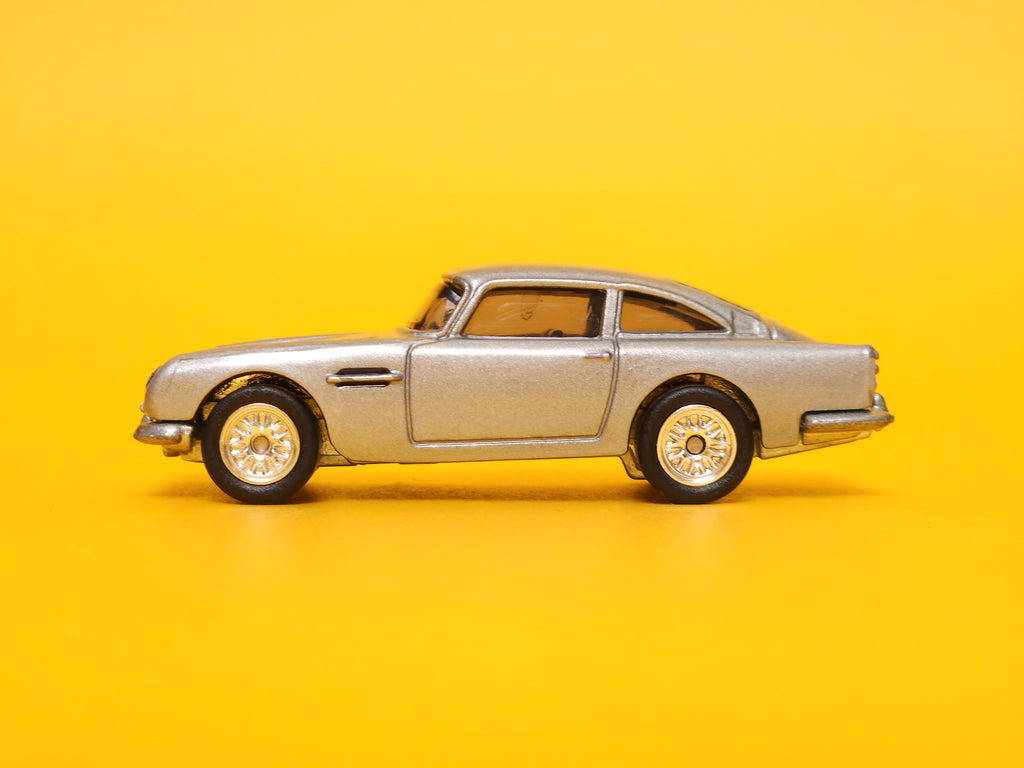 Aston Martin 1963 DB5: Silver – 2021 Mattel Hot Wheels Premium