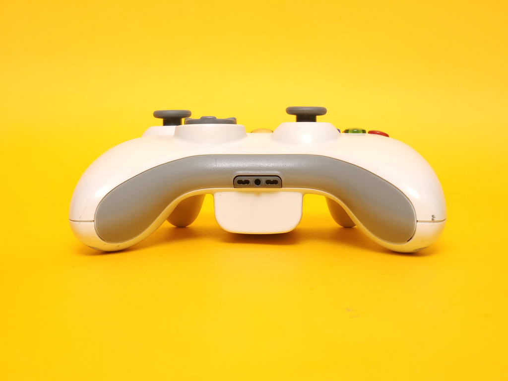 Wireless Controller: White – Microsoft Xbox 360
