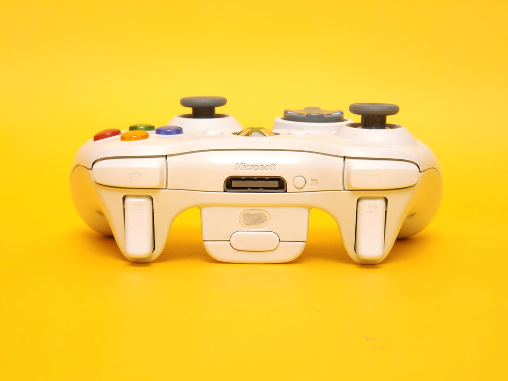 Wireless Controller: White – Microsoft Xbox 360