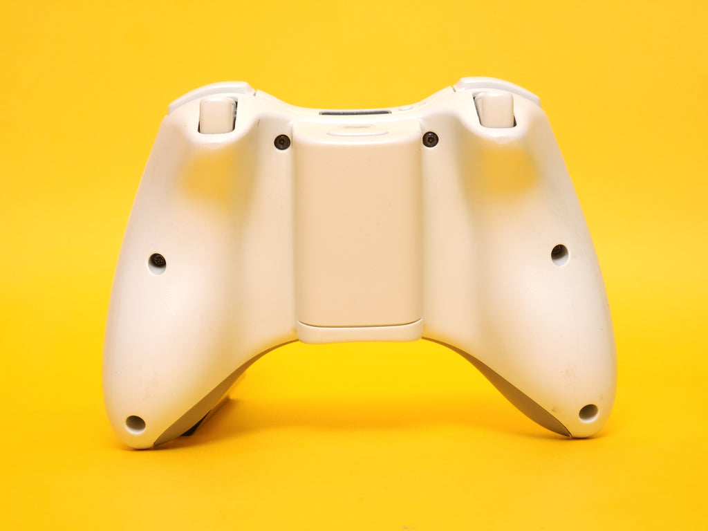 Wireless Controller: White – Microsoft Xbox 360