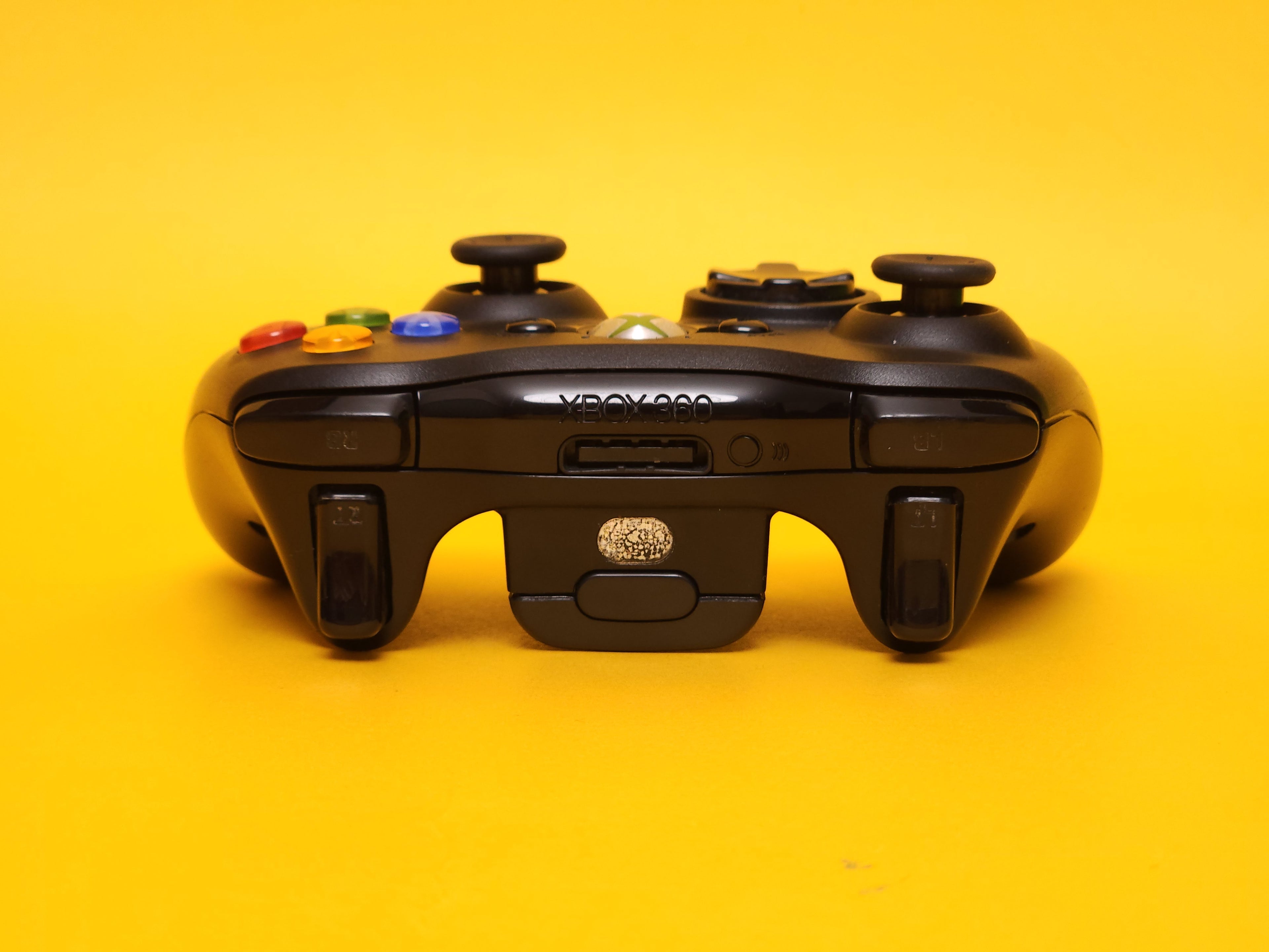 250GB Matte Black Xbox 360 S Console + Controller & Cables